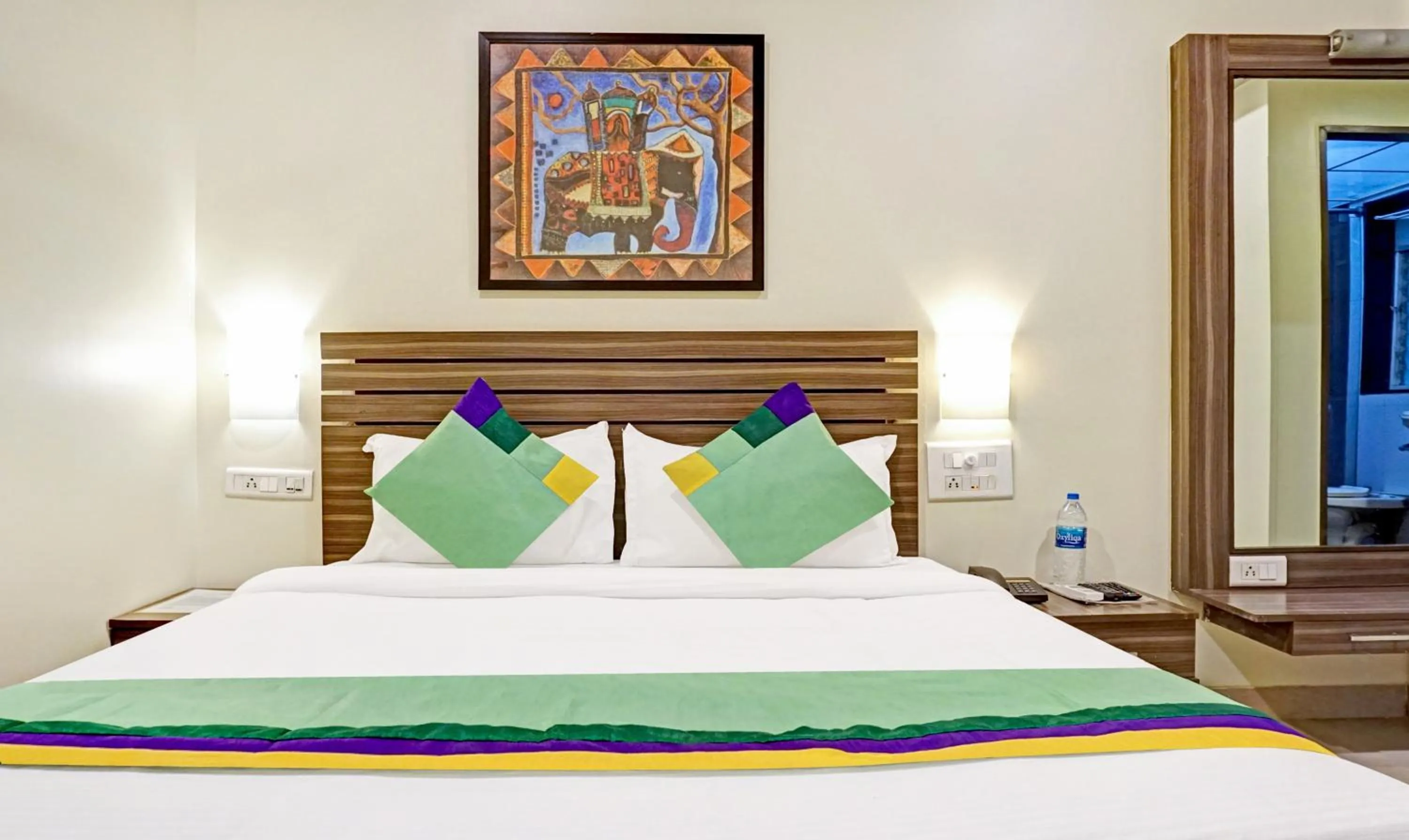 Bed in Hotel Madhav International Pune Railway Station