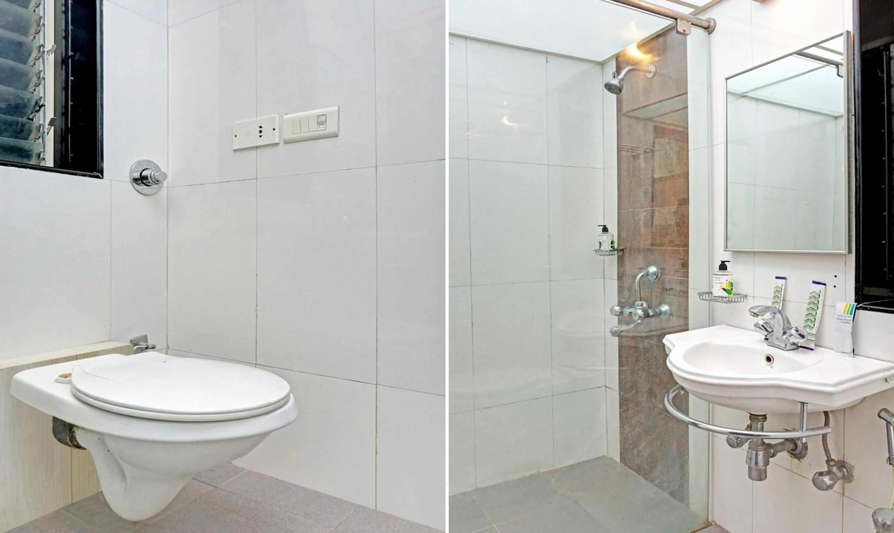 Toilet in Hotel Madhav International Pune Railway Station