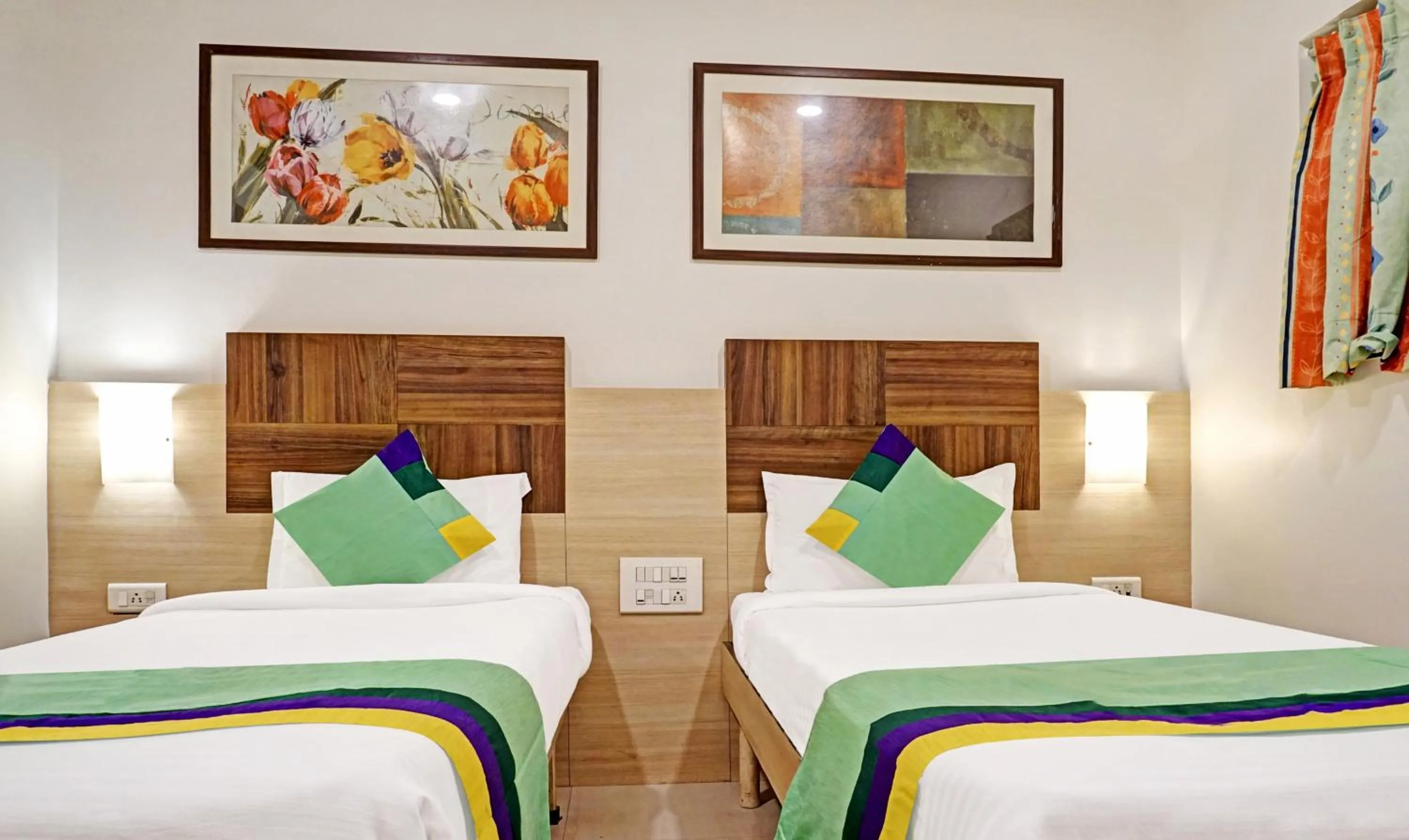 Bed in Hotel Madhav International Pune Railway Station