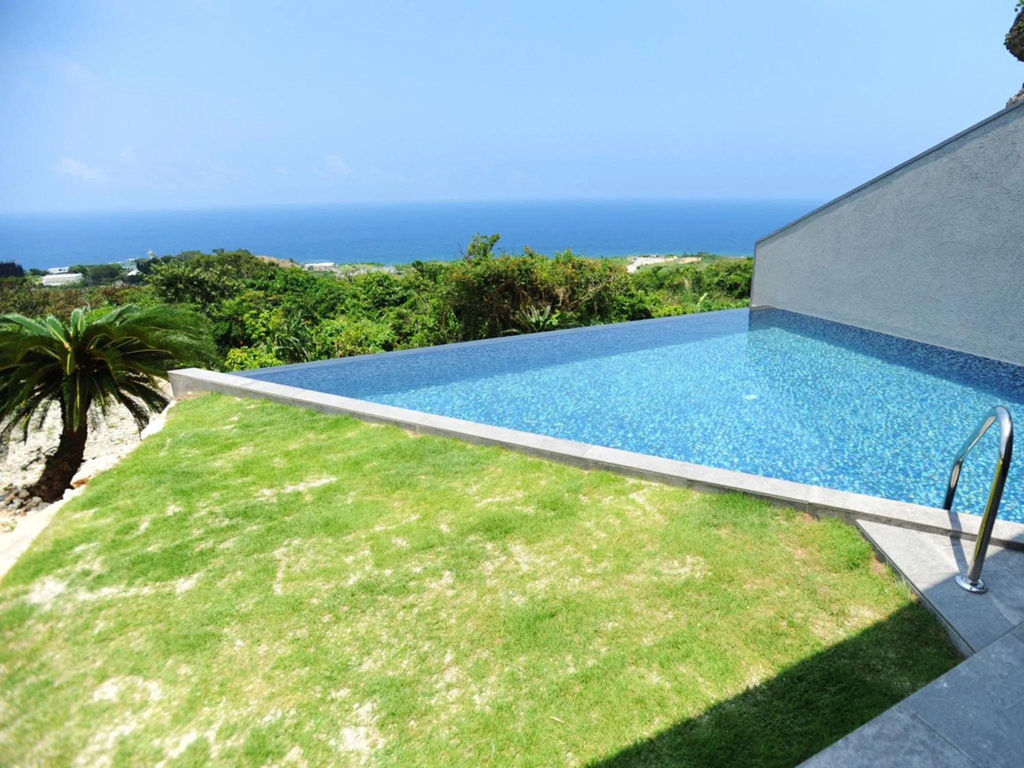 Photo of the whole room in Hanalee Villa Kouri