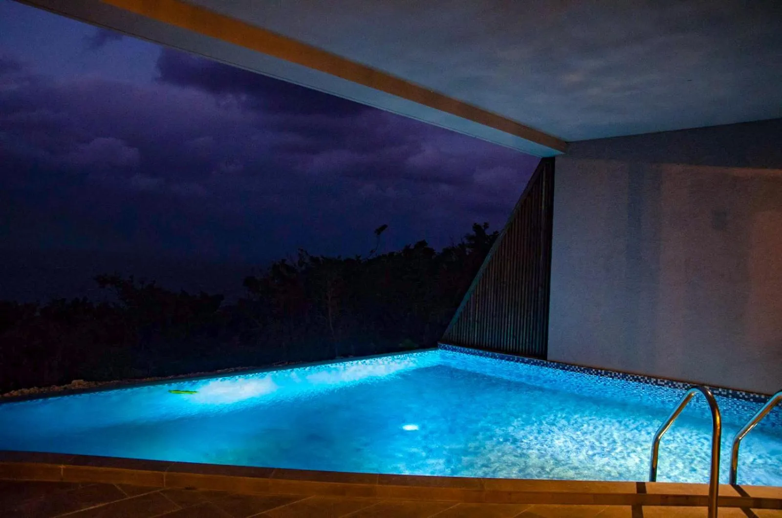 Balcony/Terrace in Hanalee Villa Kouri