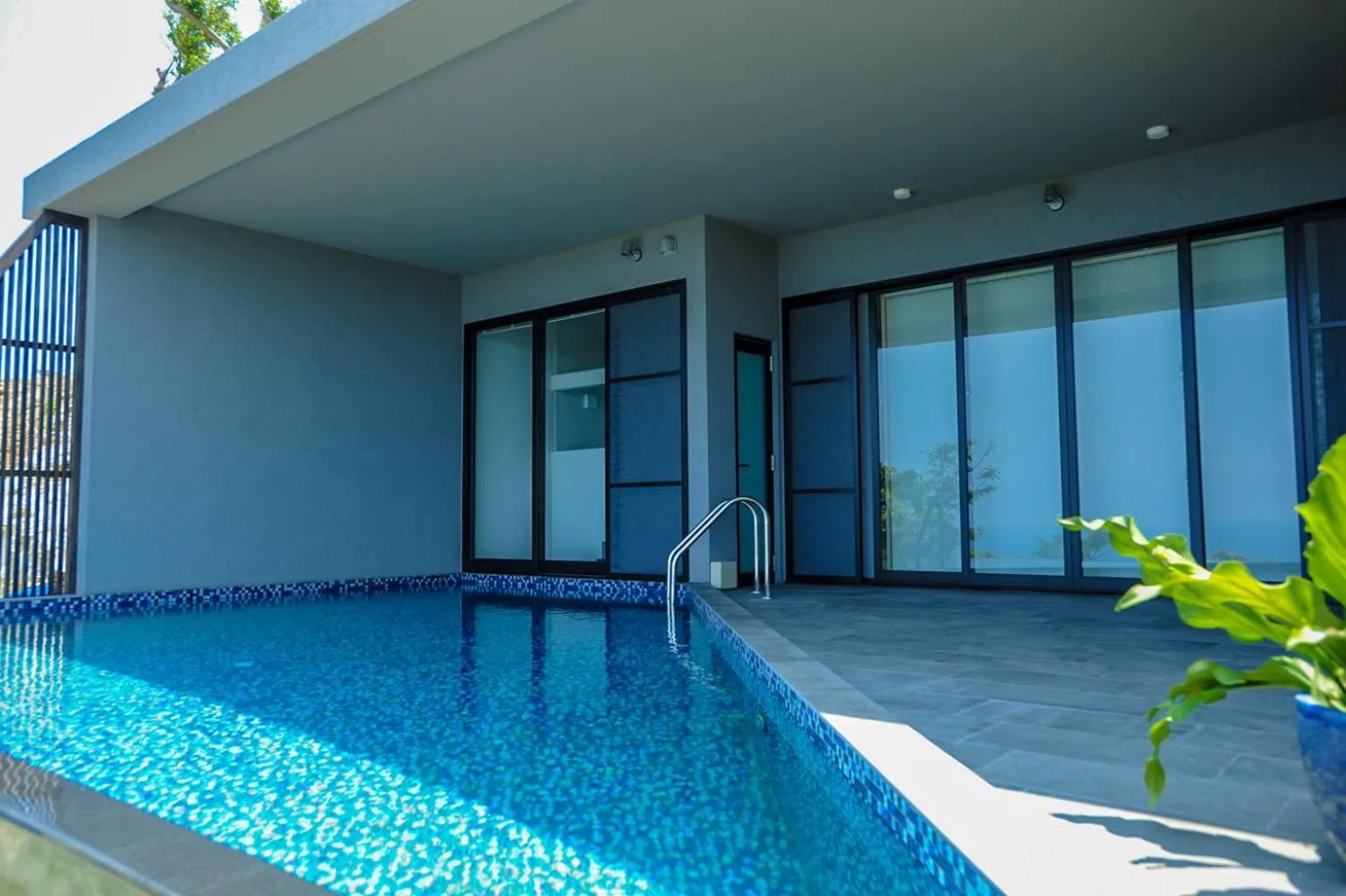 Balcony/Terrace in Hanalee Villa Kouri