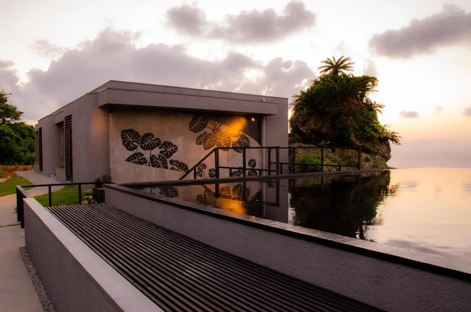 Property building in Hanalee Villa Kouri Property building in Hanalee Villa Kouri