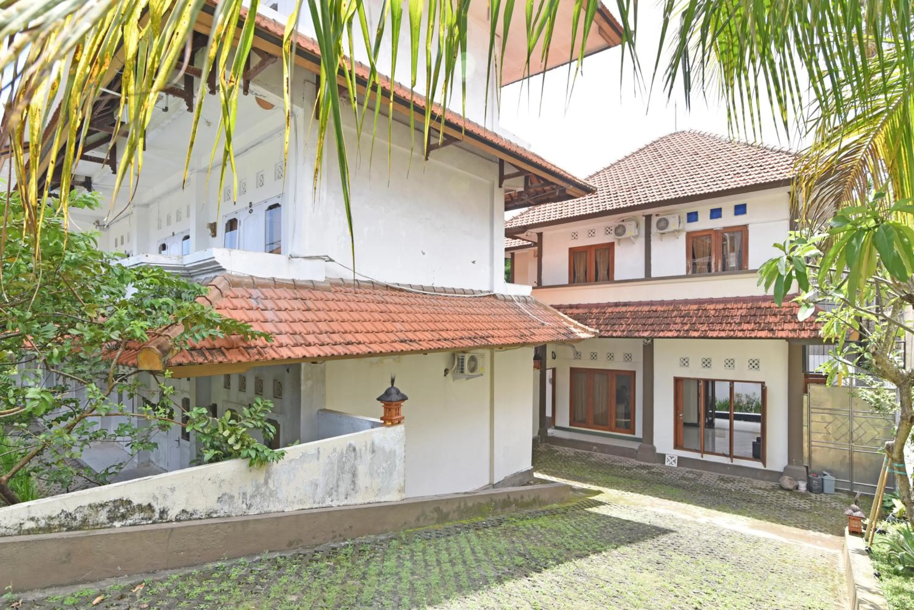 Area and facilities in RedDoorz @ Jalan Gatot Subroto Denpasar