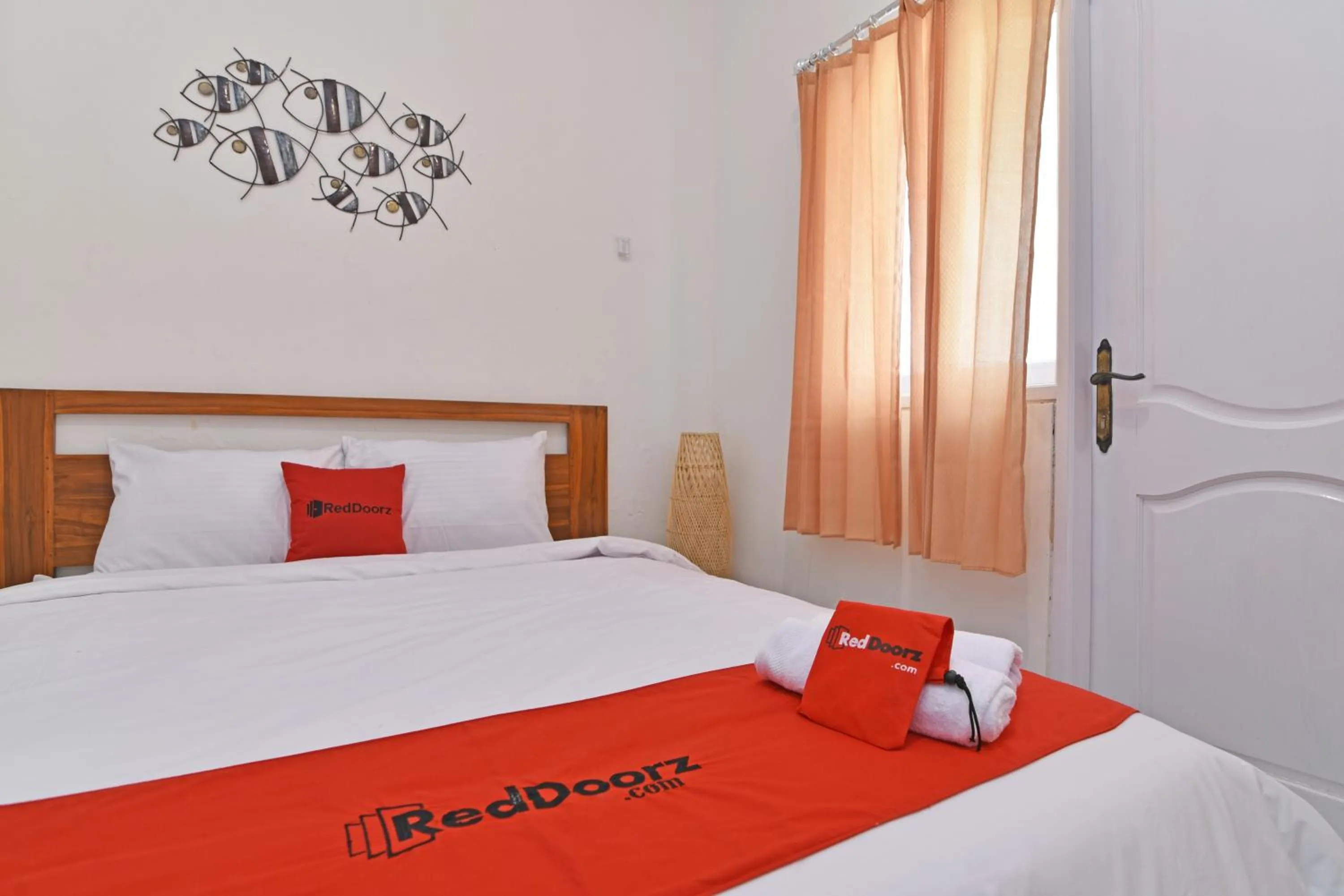 Bedroom, Bed in RedDoorz @ Jalan Gatot Subroto Denpasar