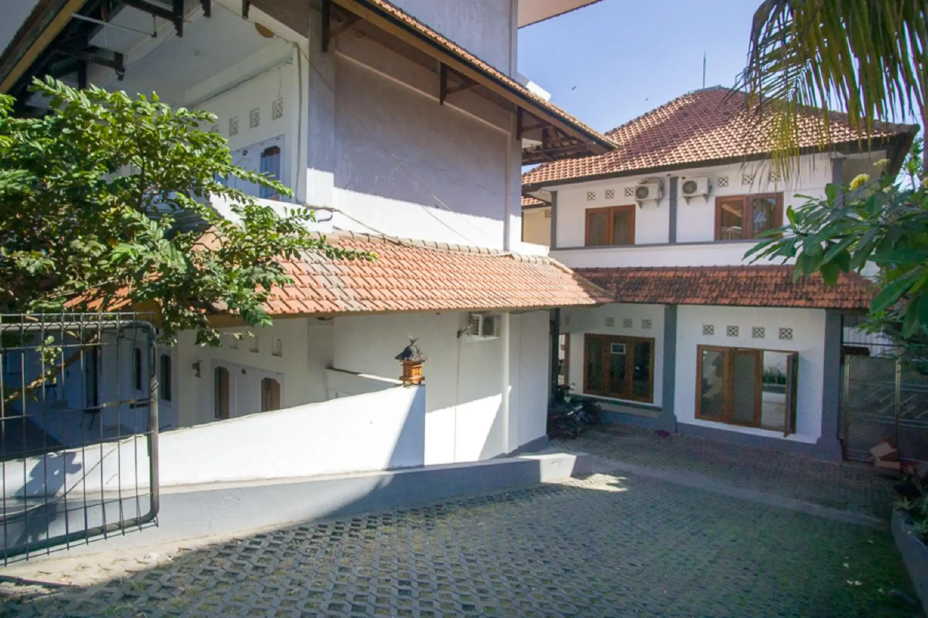 Property building in RedDoorz @ Jalan Gatot Subroto Denpasar Property building in RedDoorz @ Jalan Gatot Subroto Denpasar