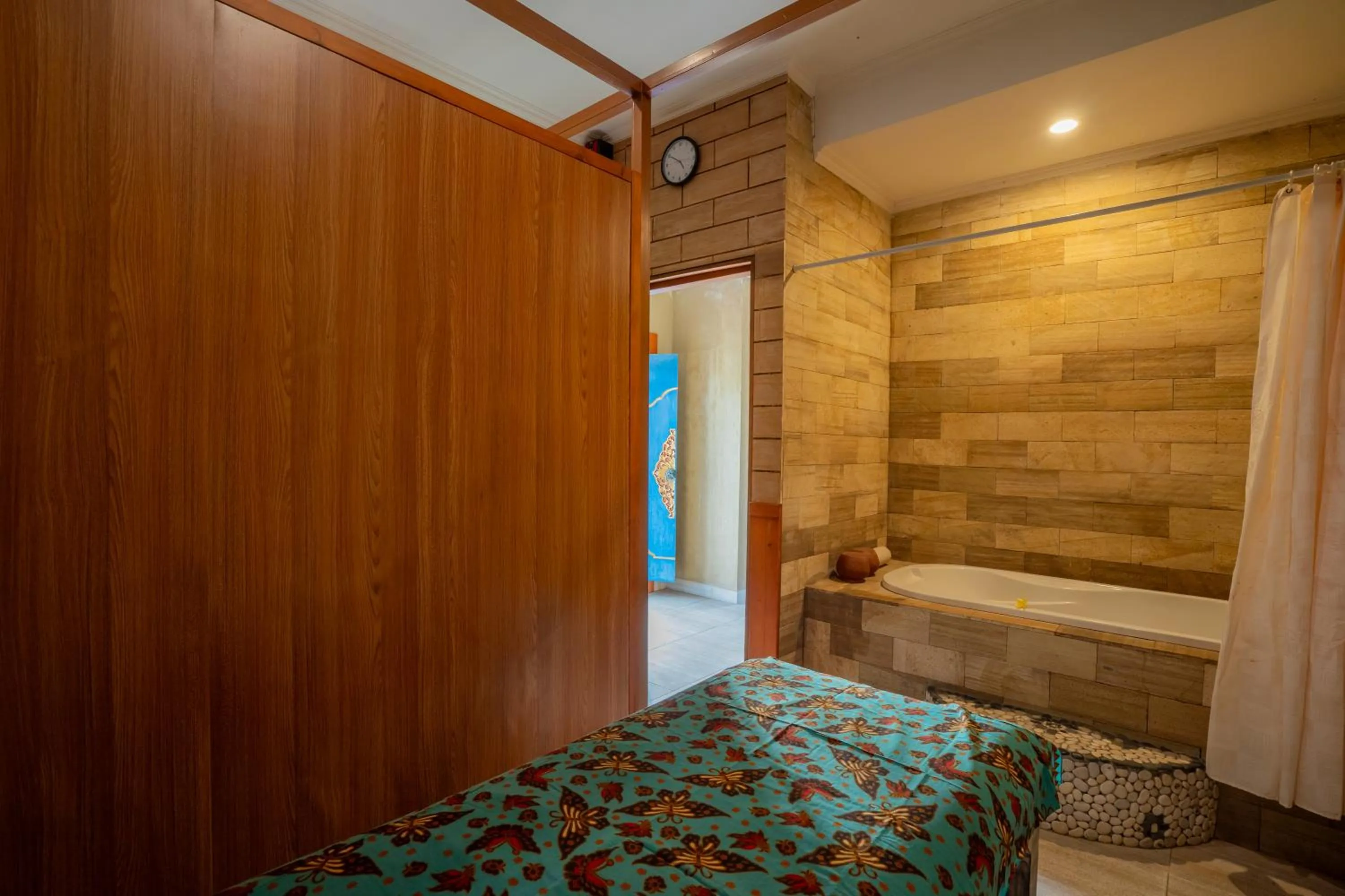 Spa and wellness centre/facilities, Bed in Nirmala Guest House Surf Keramas