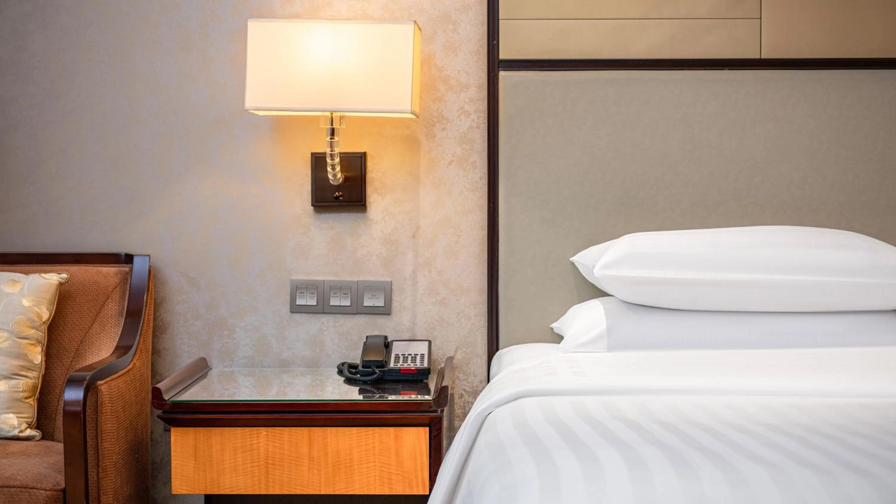 Photo of the whole room, Bed in InterContinental Changzhou by IHG