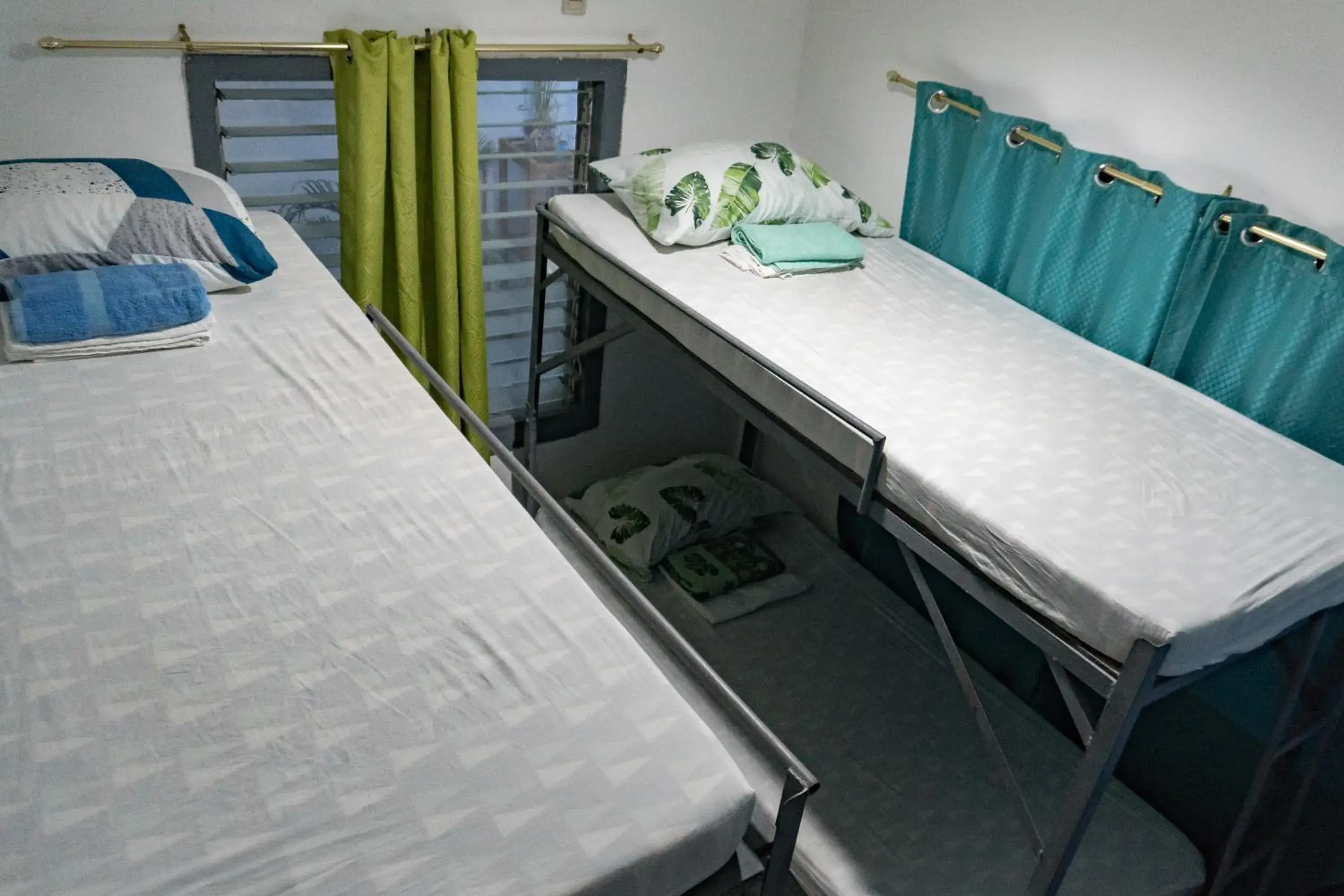 Bed in 4-Bed Dormitory Room in Island Girl Bed and Breakfast Bed in 4-Bed Dormitory Room in Island Girl Bed and Breakfast