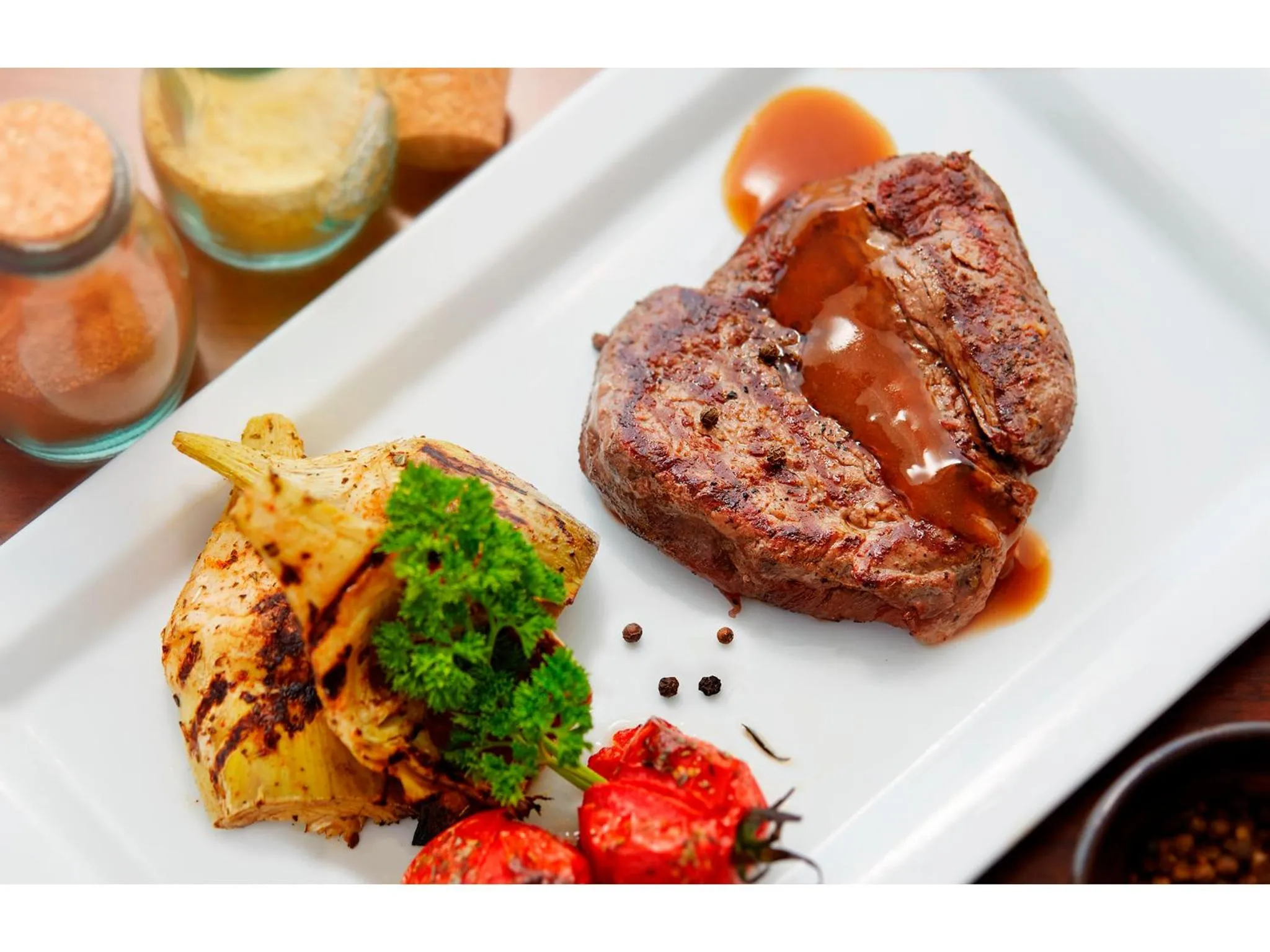 Restaurant/places to eat in Kordon Hotel Pasaport