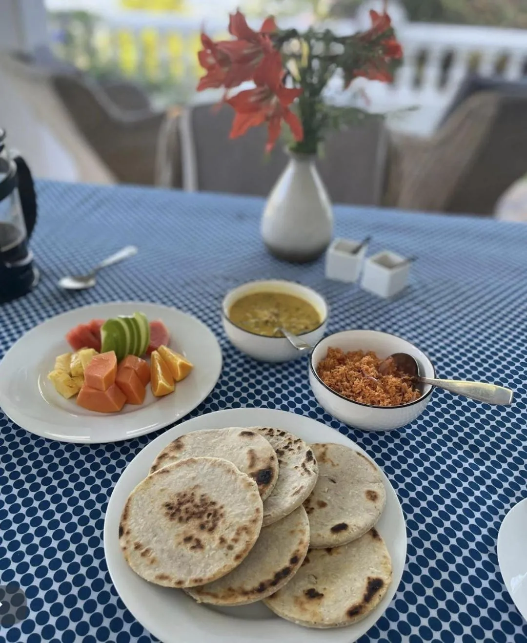 Breakfast in Ashburnham Estate-98 Acre Tea Estate with Private Waterfalls
