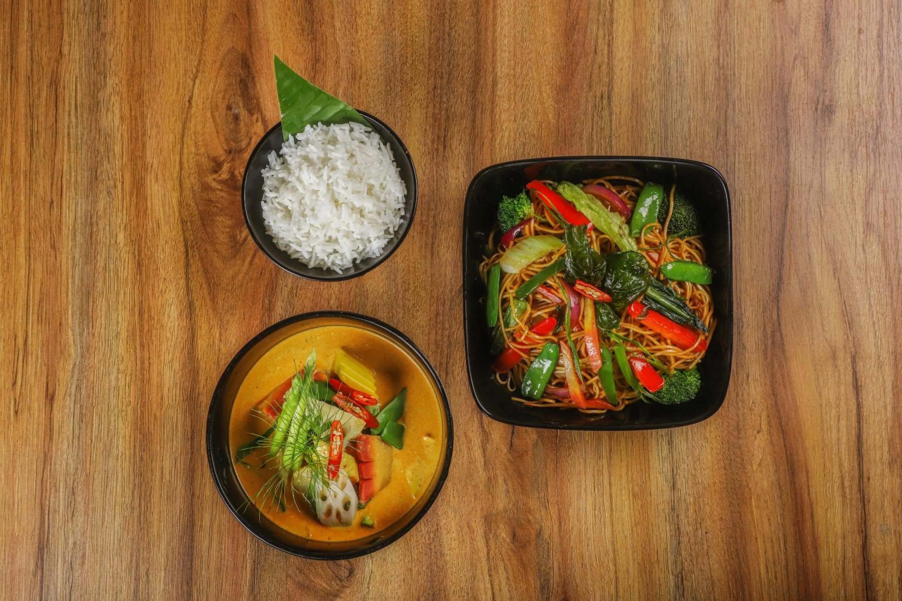 Restaurant/places to eat in Lemon Tree Premier, Delhi Airport