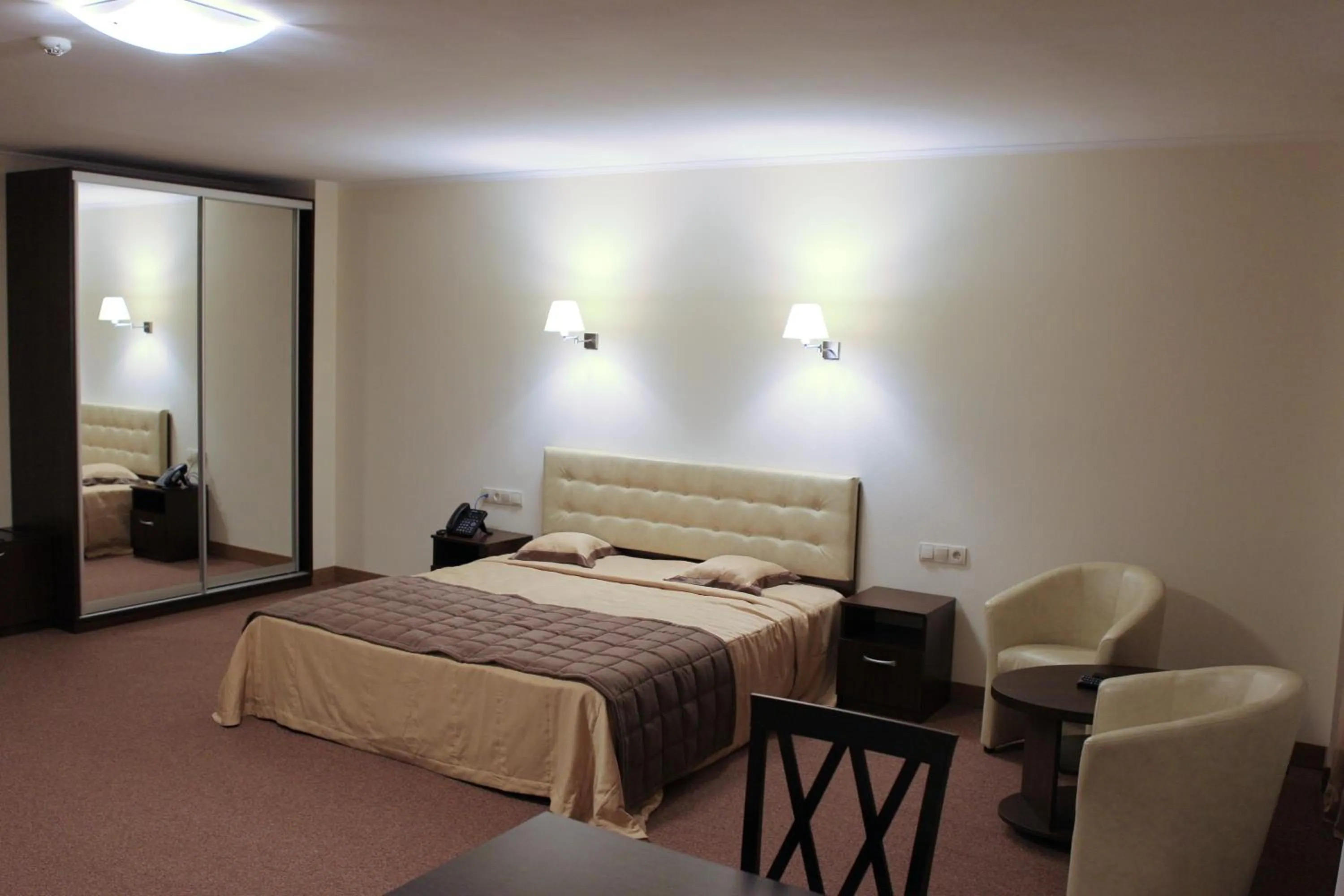Photo of the whole room, Bed in Hotel Asteri