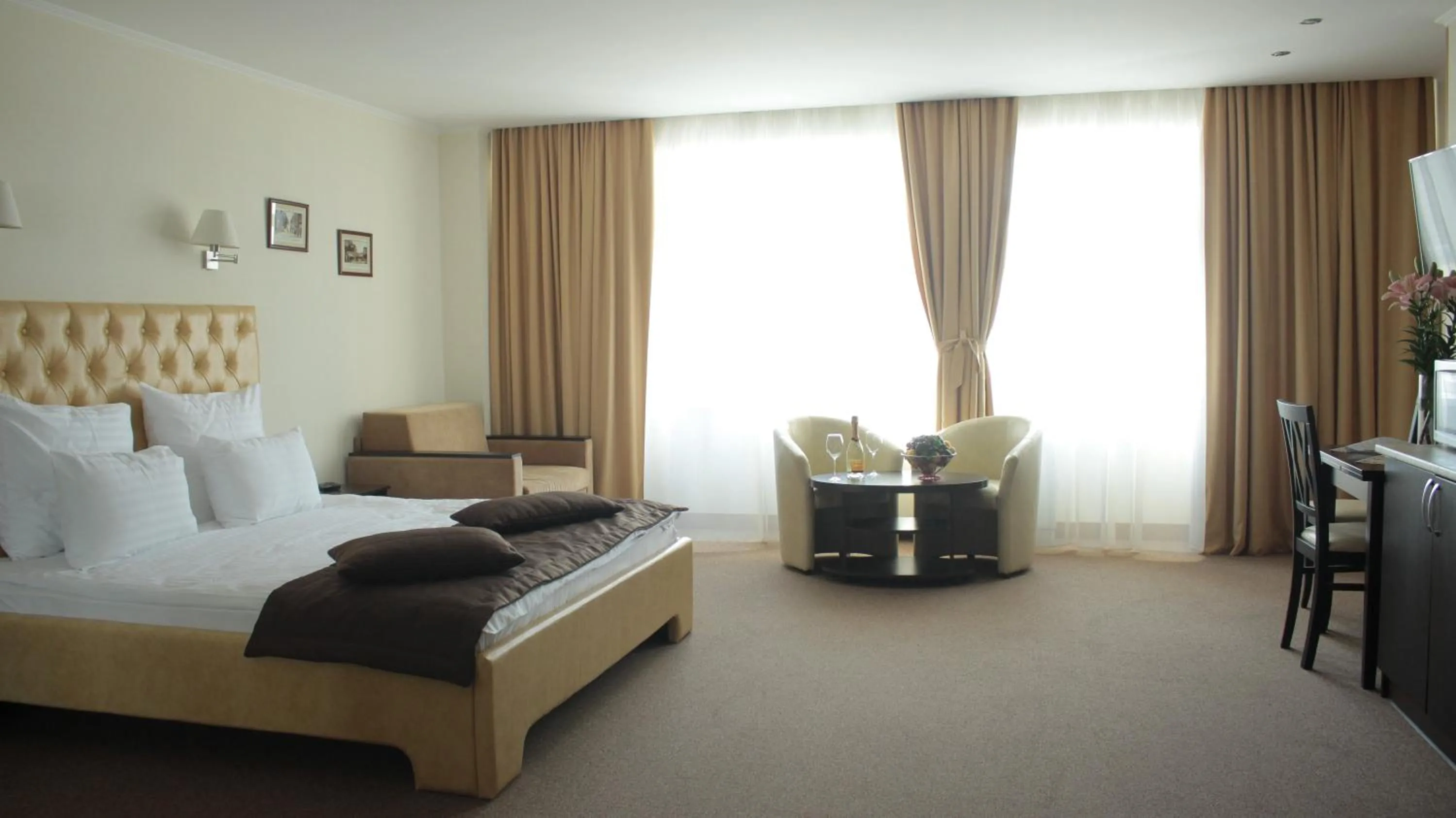Bed in Hotel Asteri