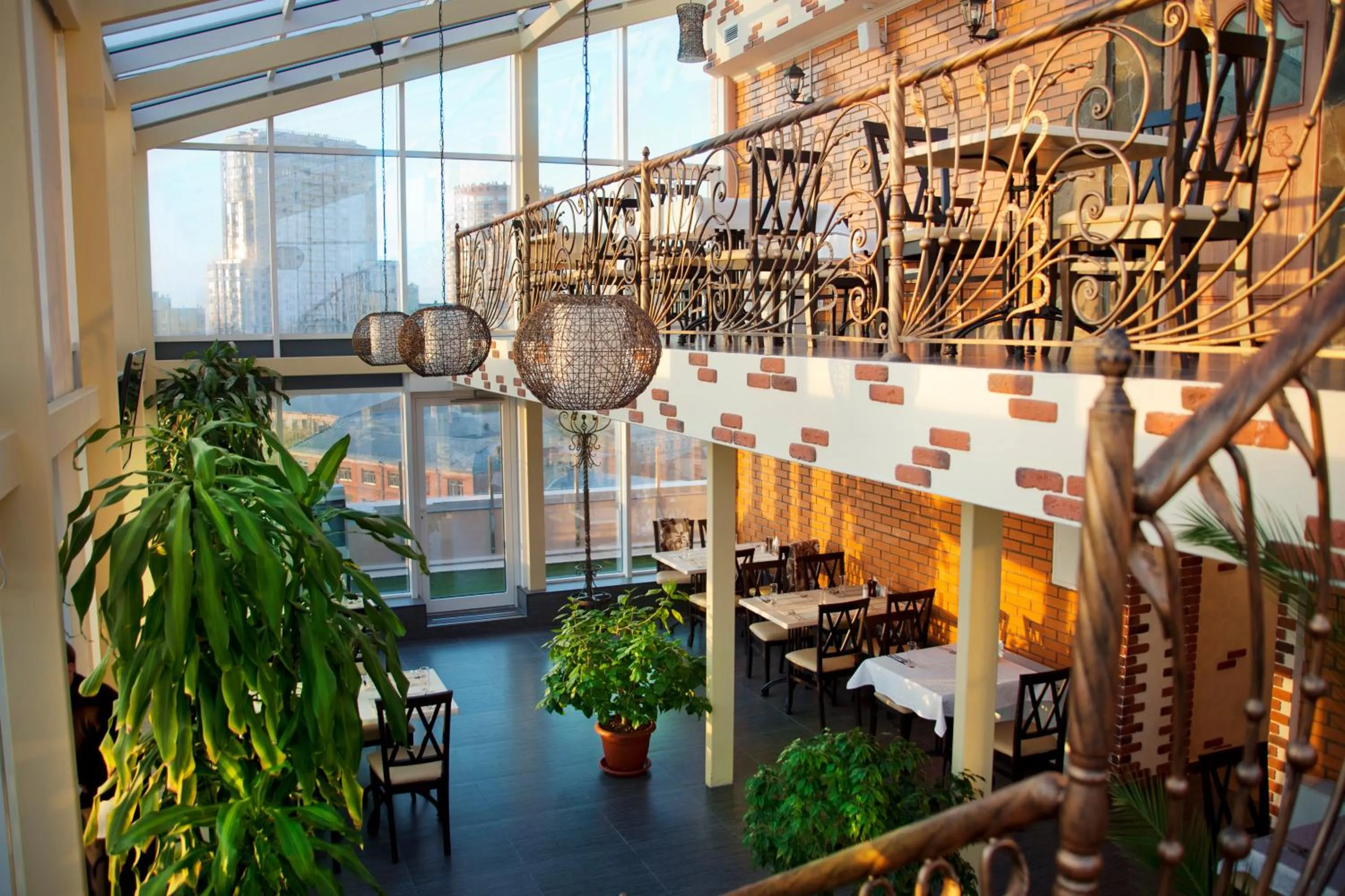 Restaurant/places to eat in Hotel Asteri