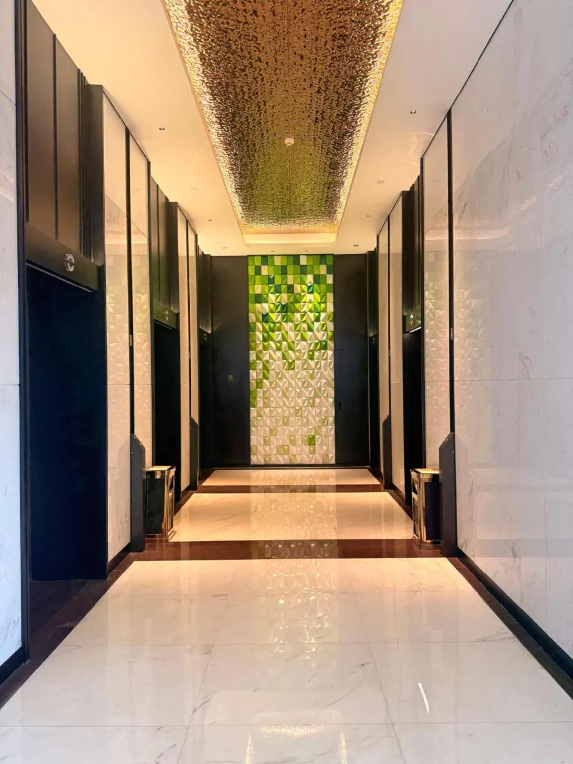Lobby or reception in Holiday Inn Shijiazhuang Central by IHG
