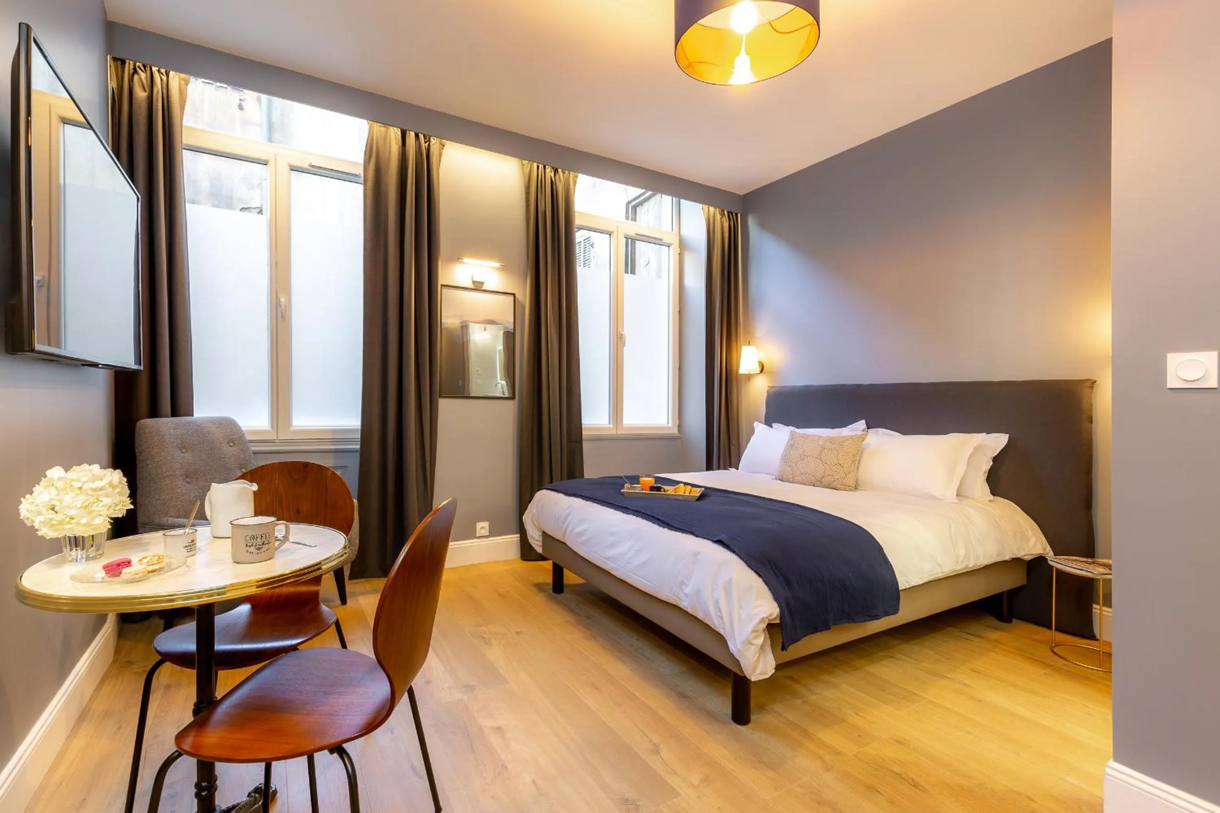 Bedroom, Bed in Les appartements chics du Vieux-Port