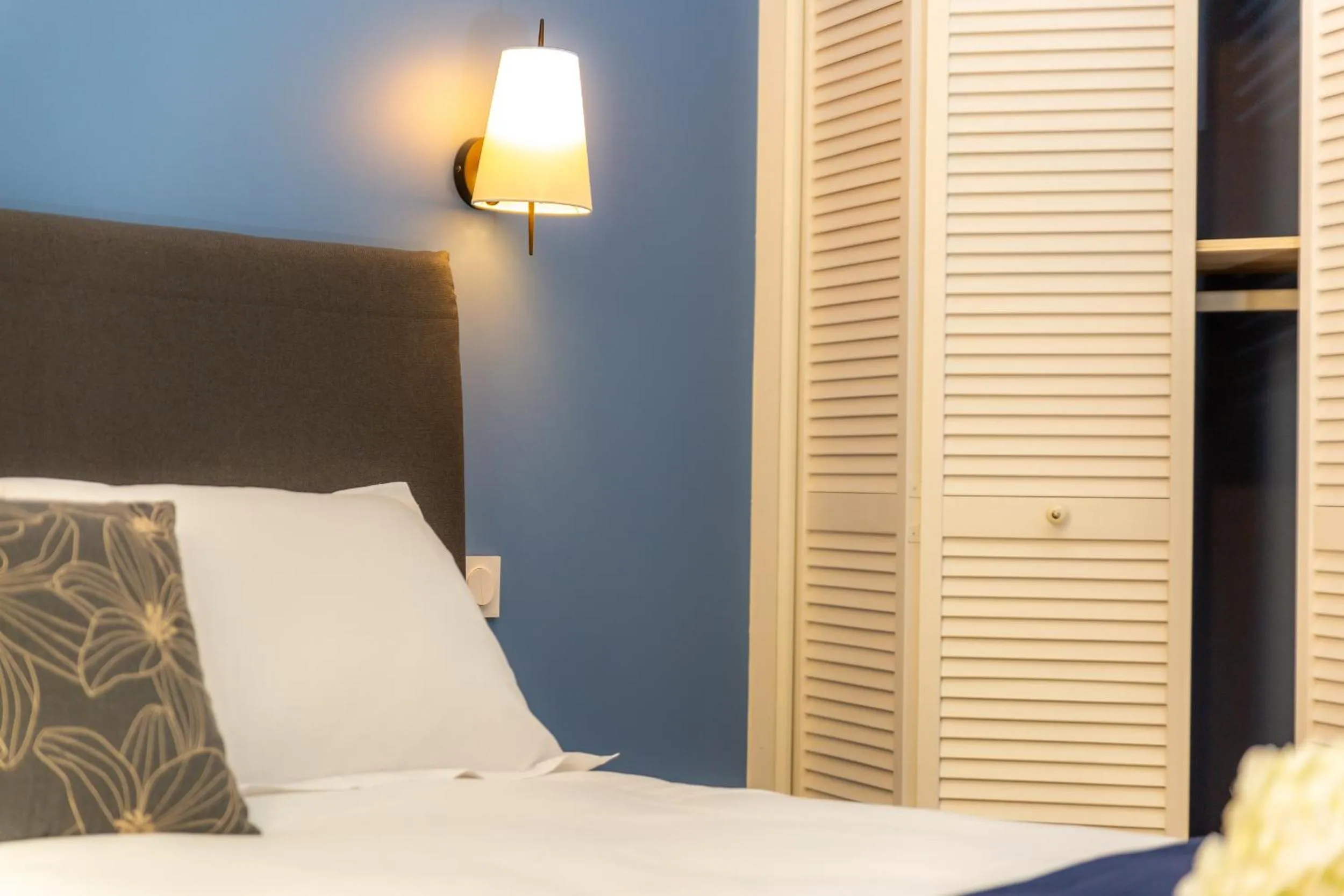 Bedroom, Bed in Les appartements chics du Vieux-Port