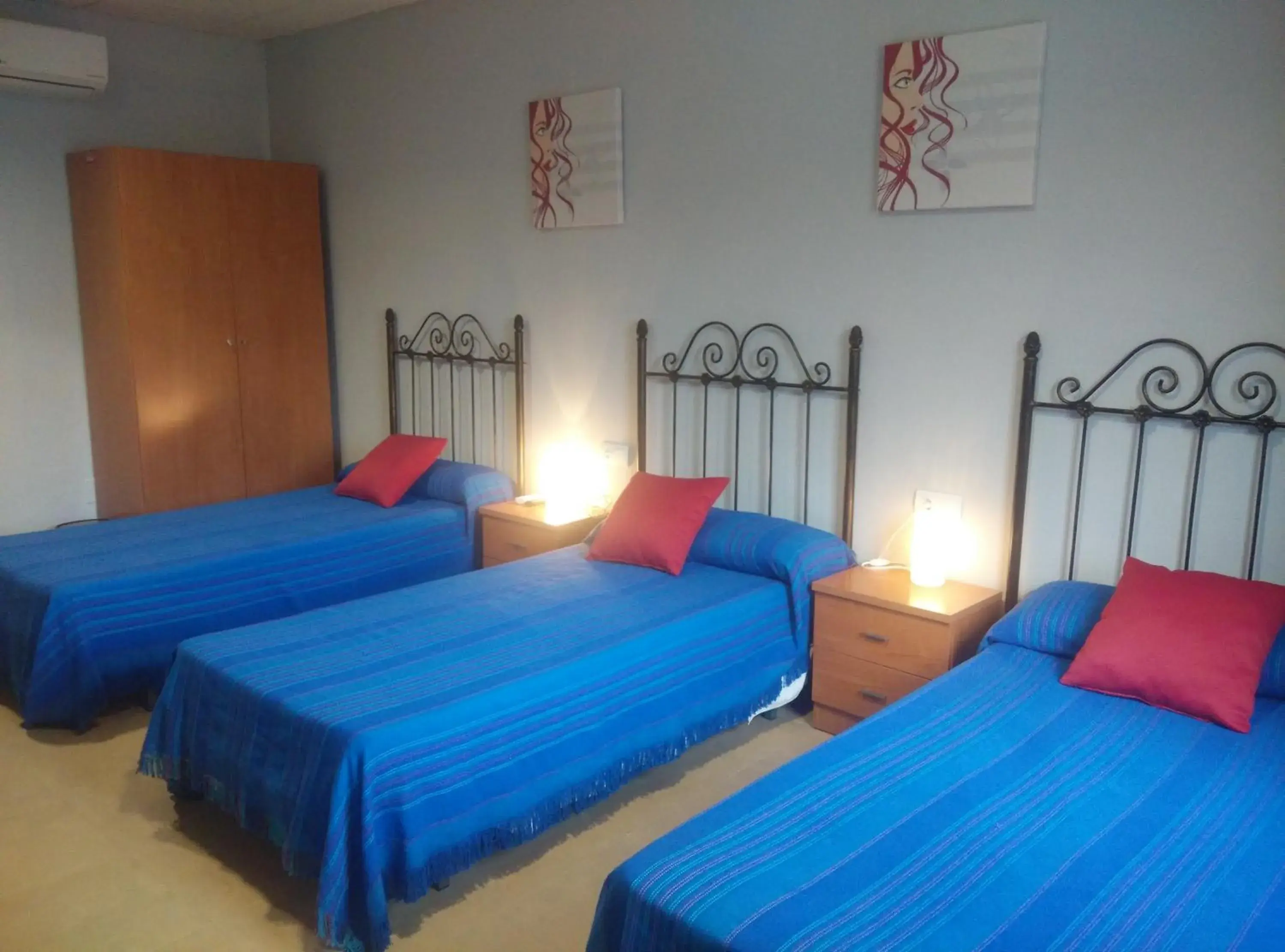 Bed in Hostal la Molina Bed in Hostal la Molina