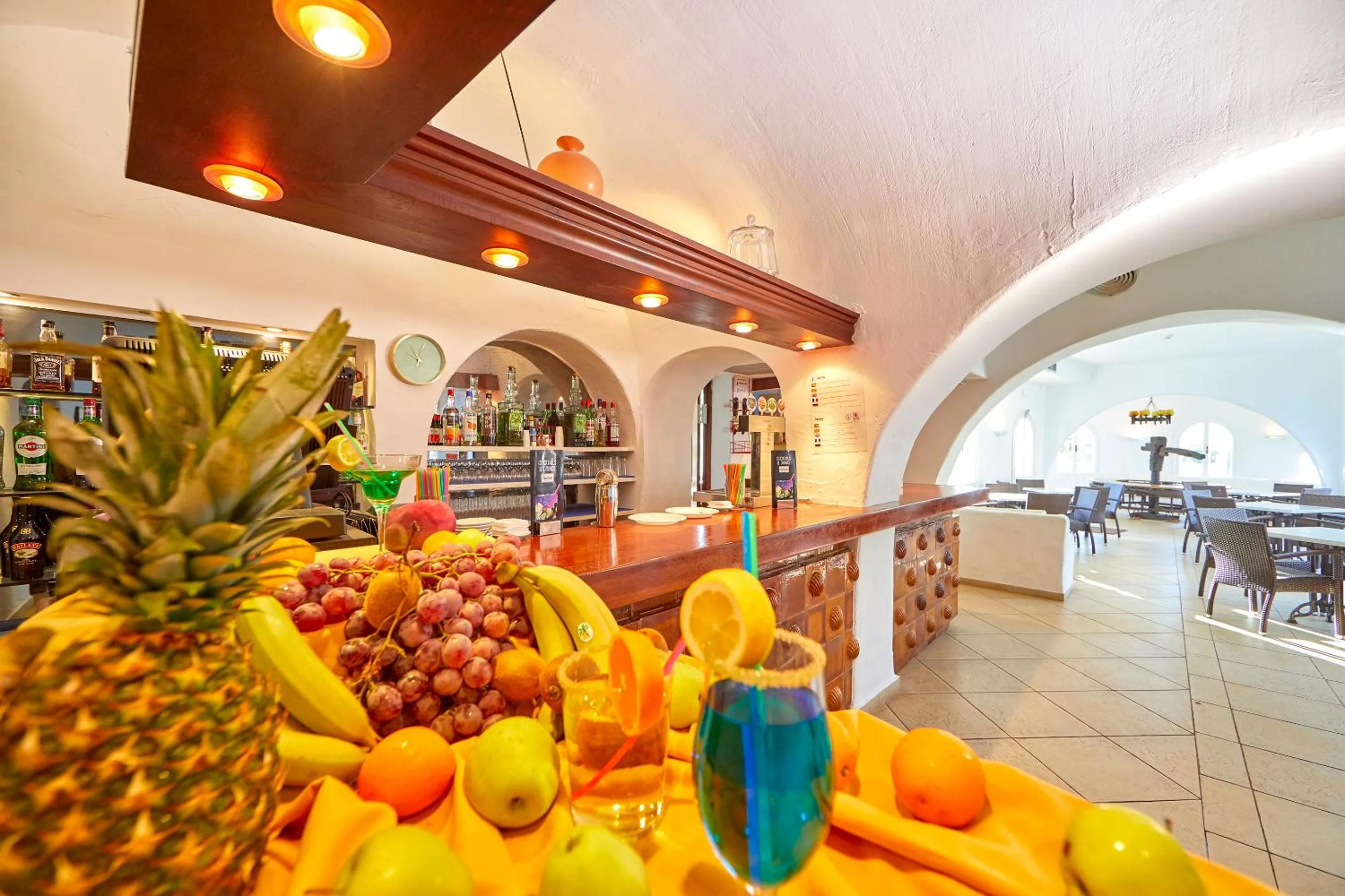 Lounge or bar in Gavimar Cala Gran Hotel and Apartments