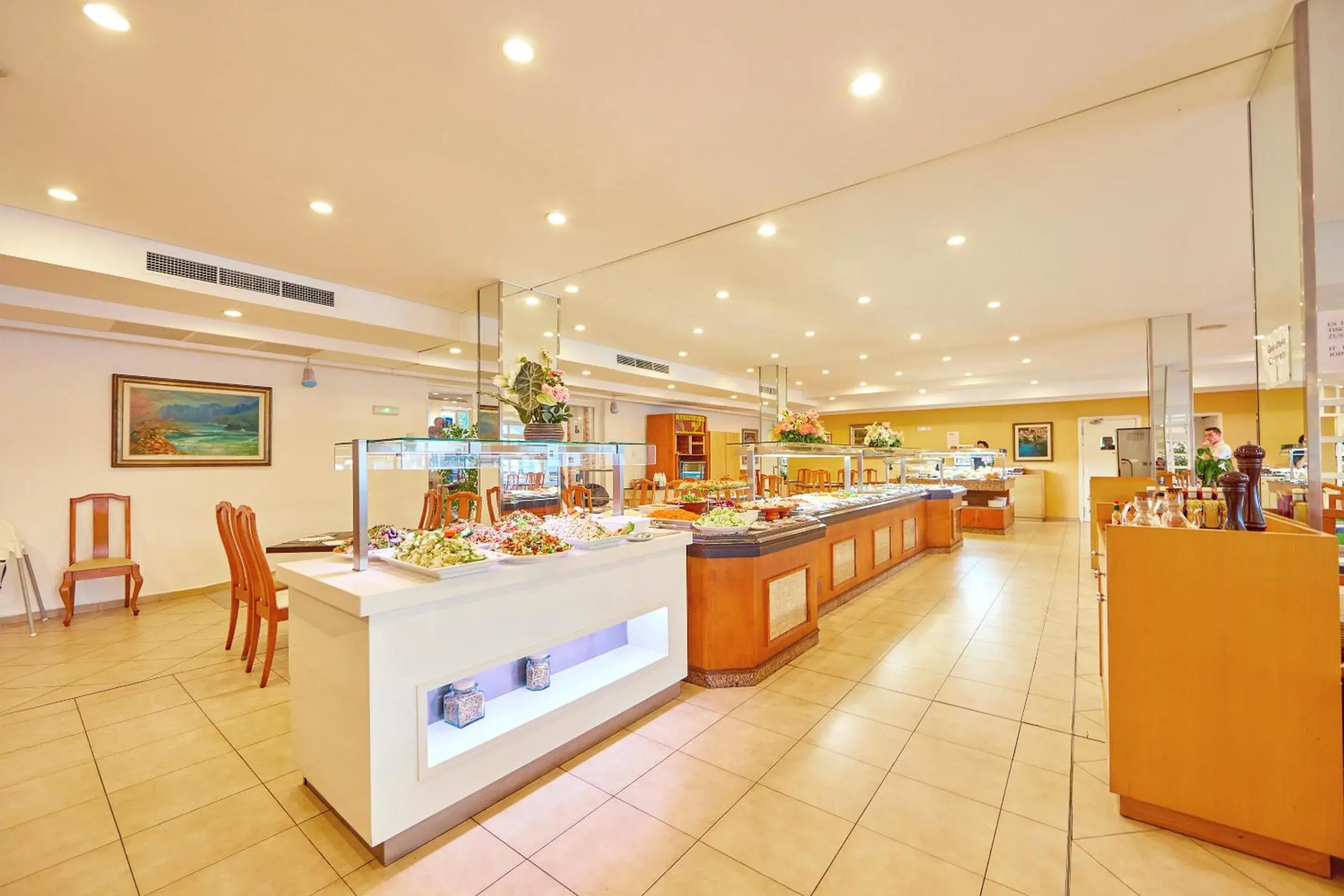 Restaurant/places to eat in Gavimar La Mirada Hotel and Apartments Restaurant/places to eat in Gavimar La Mirada Hotel and Apartments