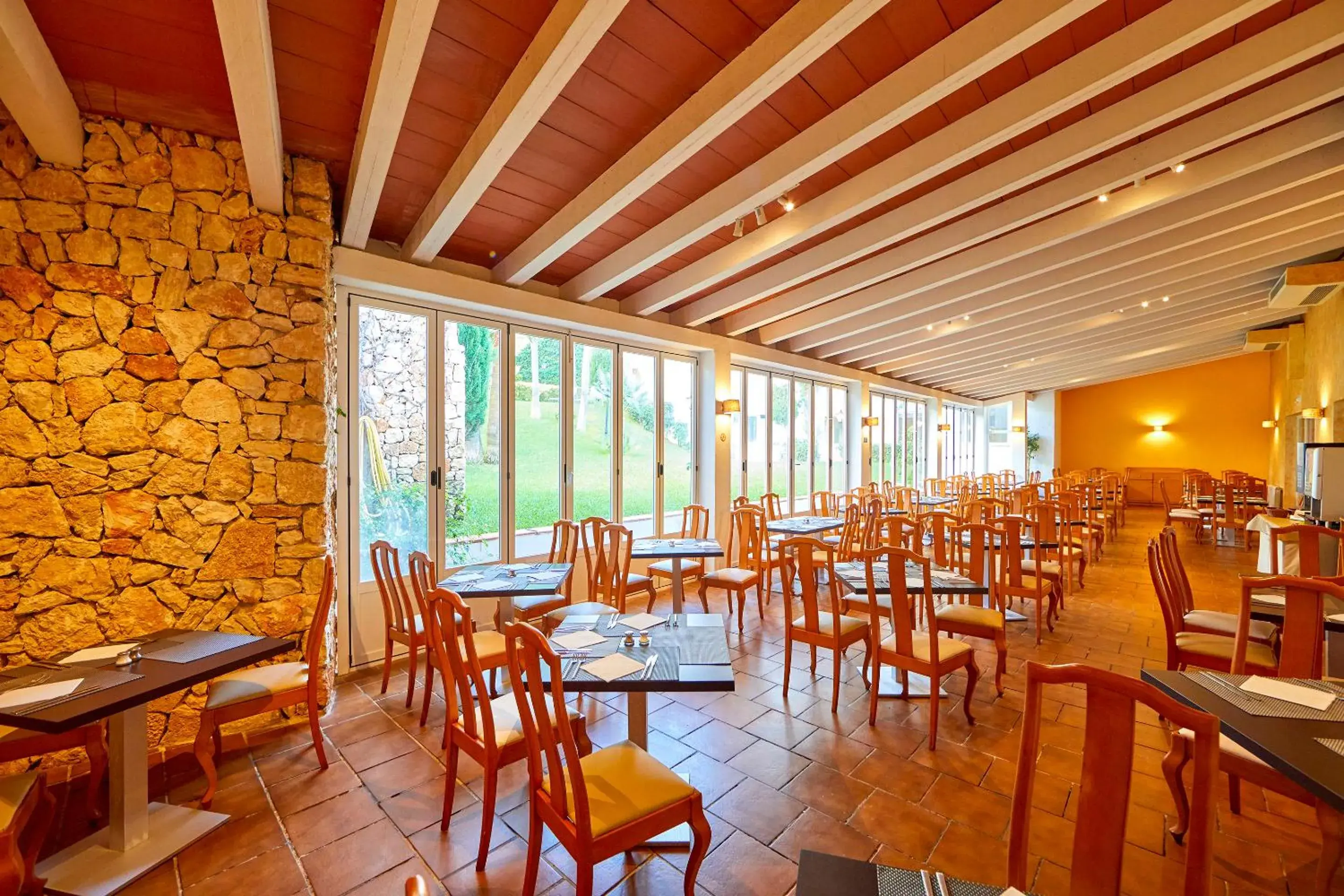 Restaurant/places to eat in Gavimar La Mirada Hotel and Apartments Restaurant/places to eat in Gavimar La Mirada Hotel and Apartments