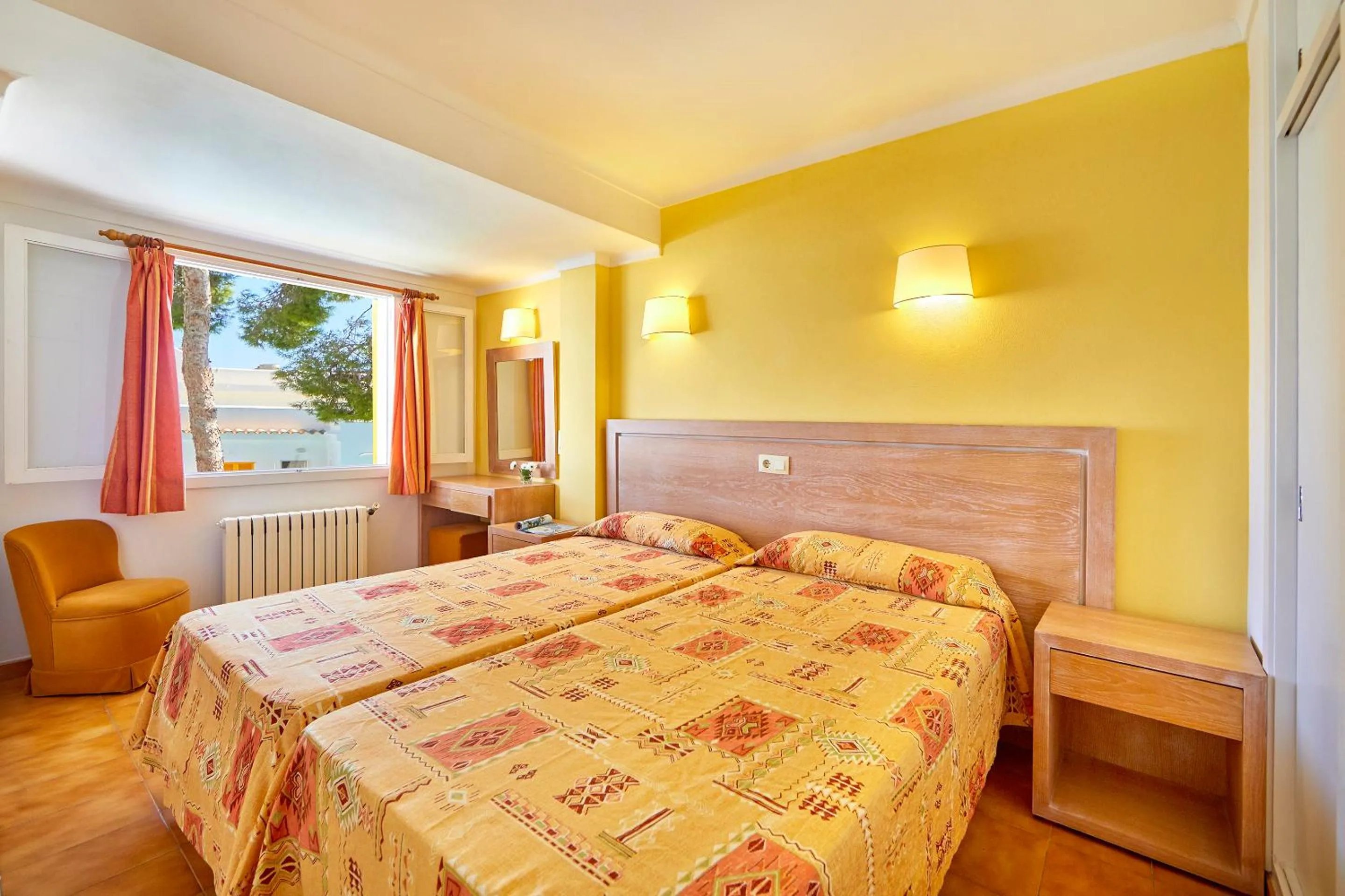 Bed in Gavimar Ariel Chico Hotel and Apartments