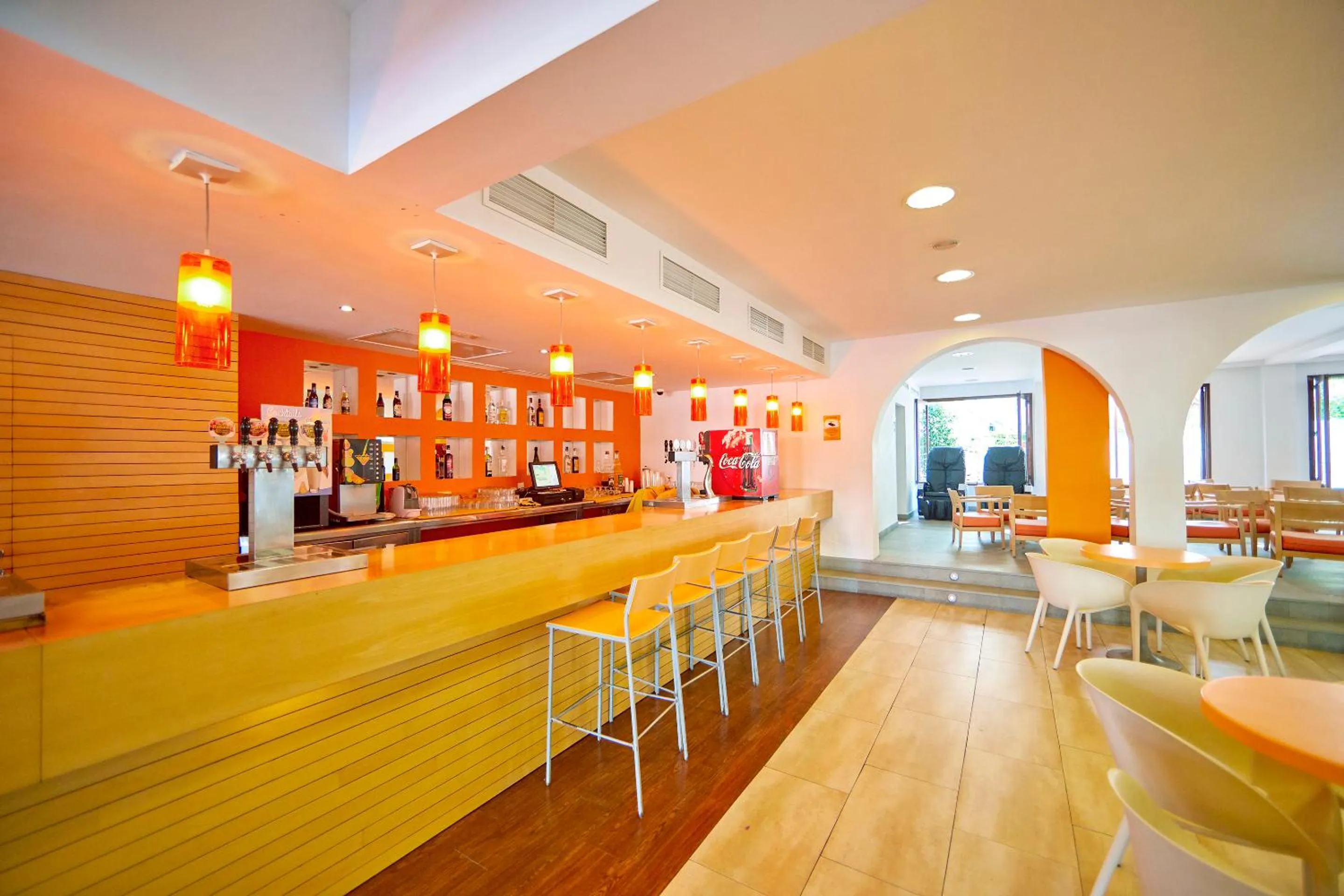 Communal lounge/ TV room in Gavimar Ariel Chico Hotel and Apartments