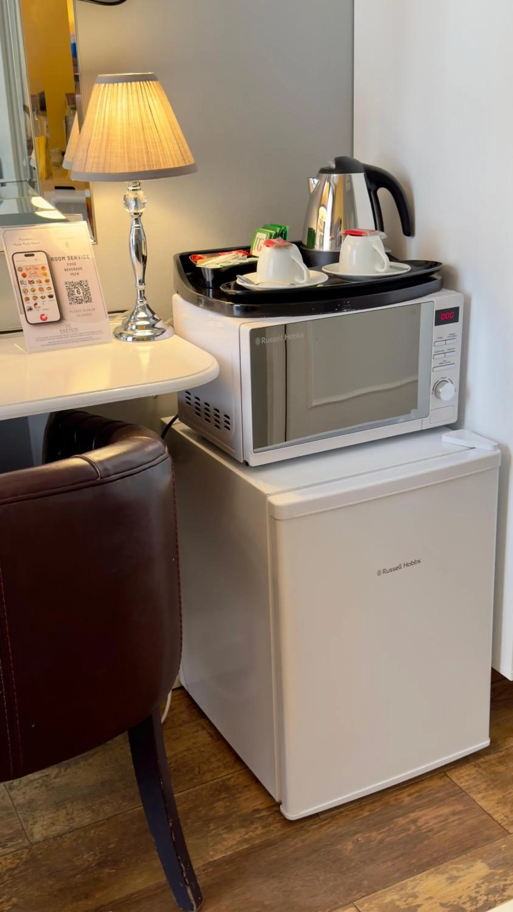 Coffee/tea facilities in Piccolino Hyde Park Hotel