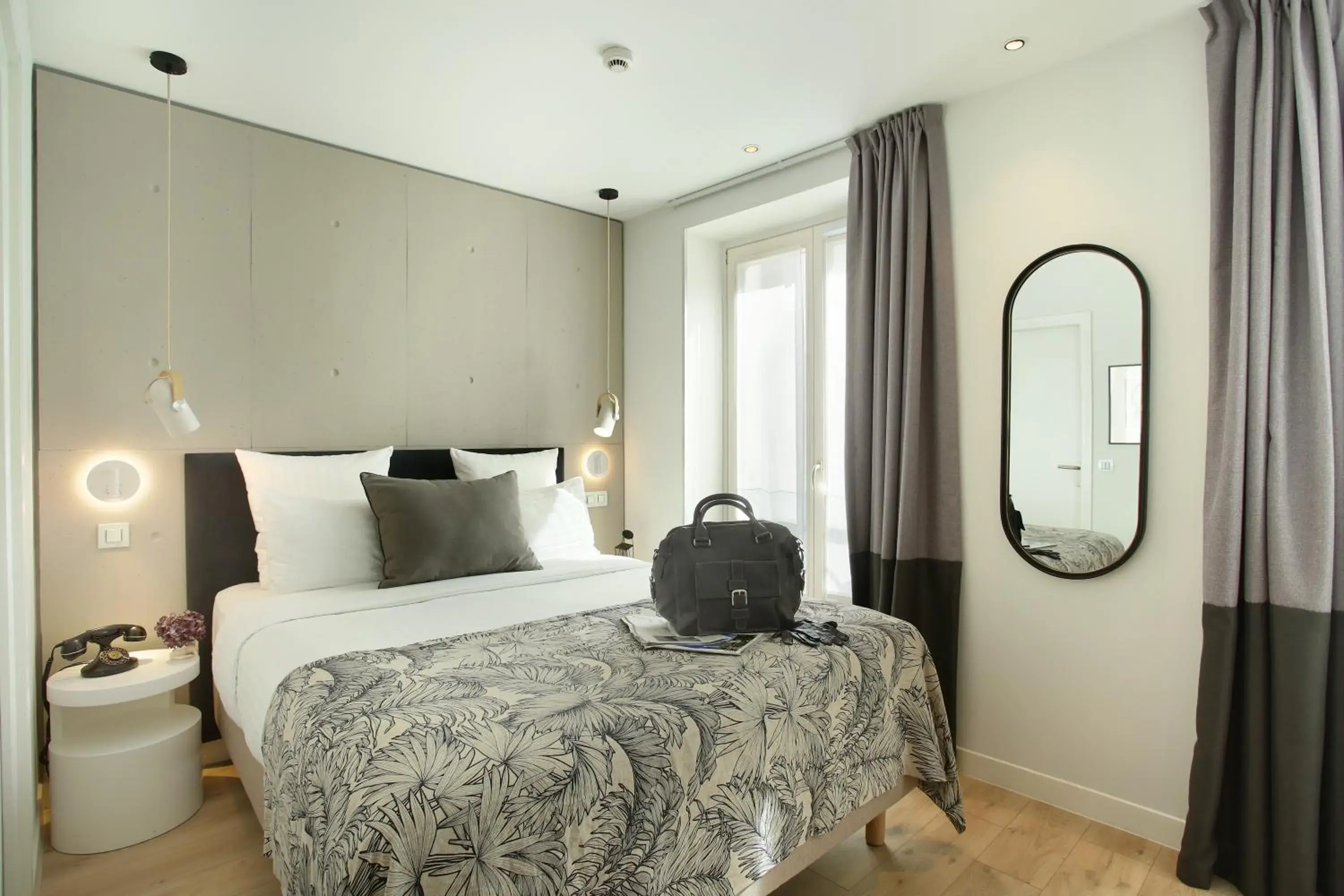 Photo of the whole room, Bed in Le Basile Hôtel Photo of the whole room, Bed in Le Basile Hôtel