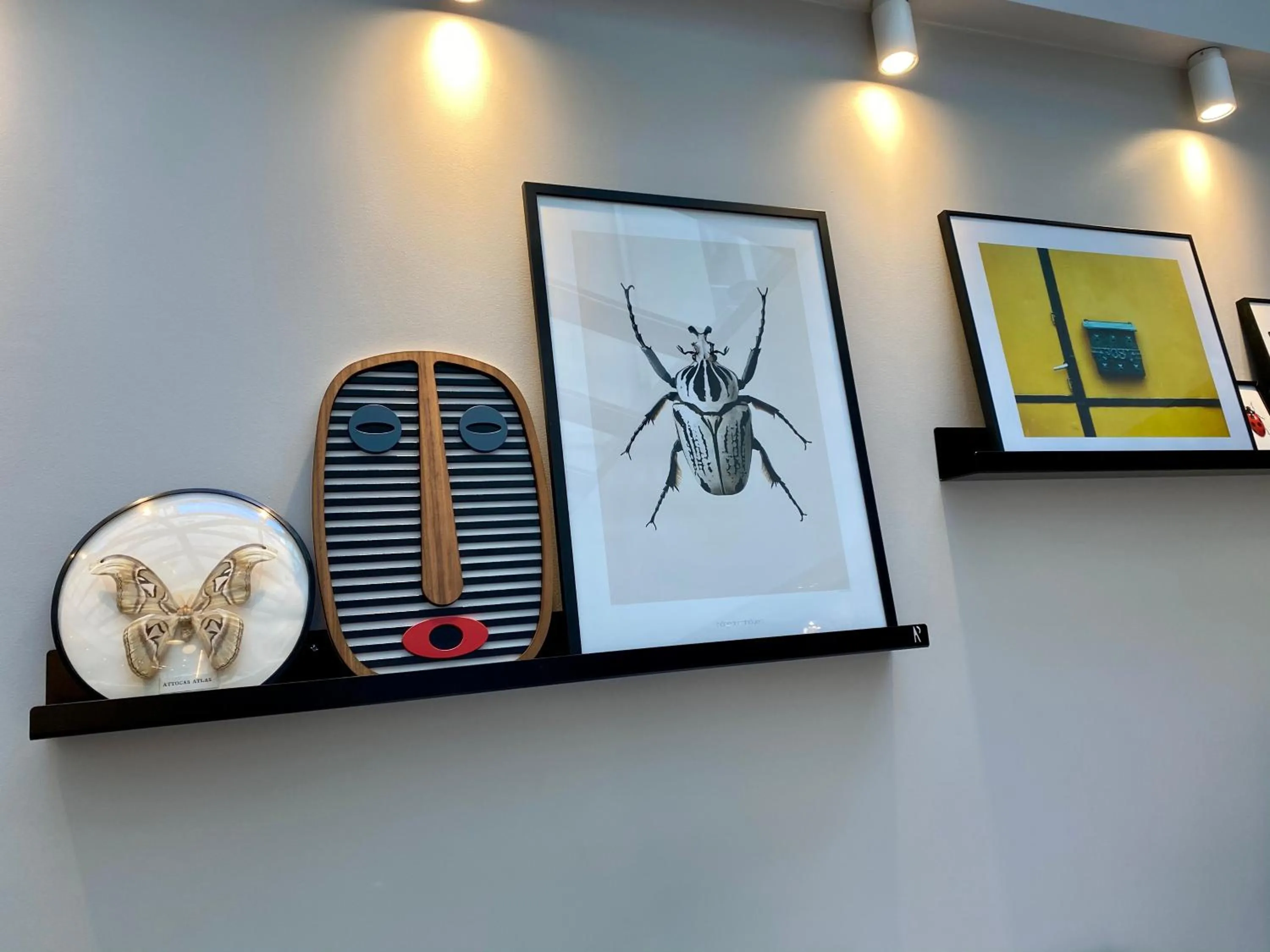 Decorative detail in Le Basile Hôtel