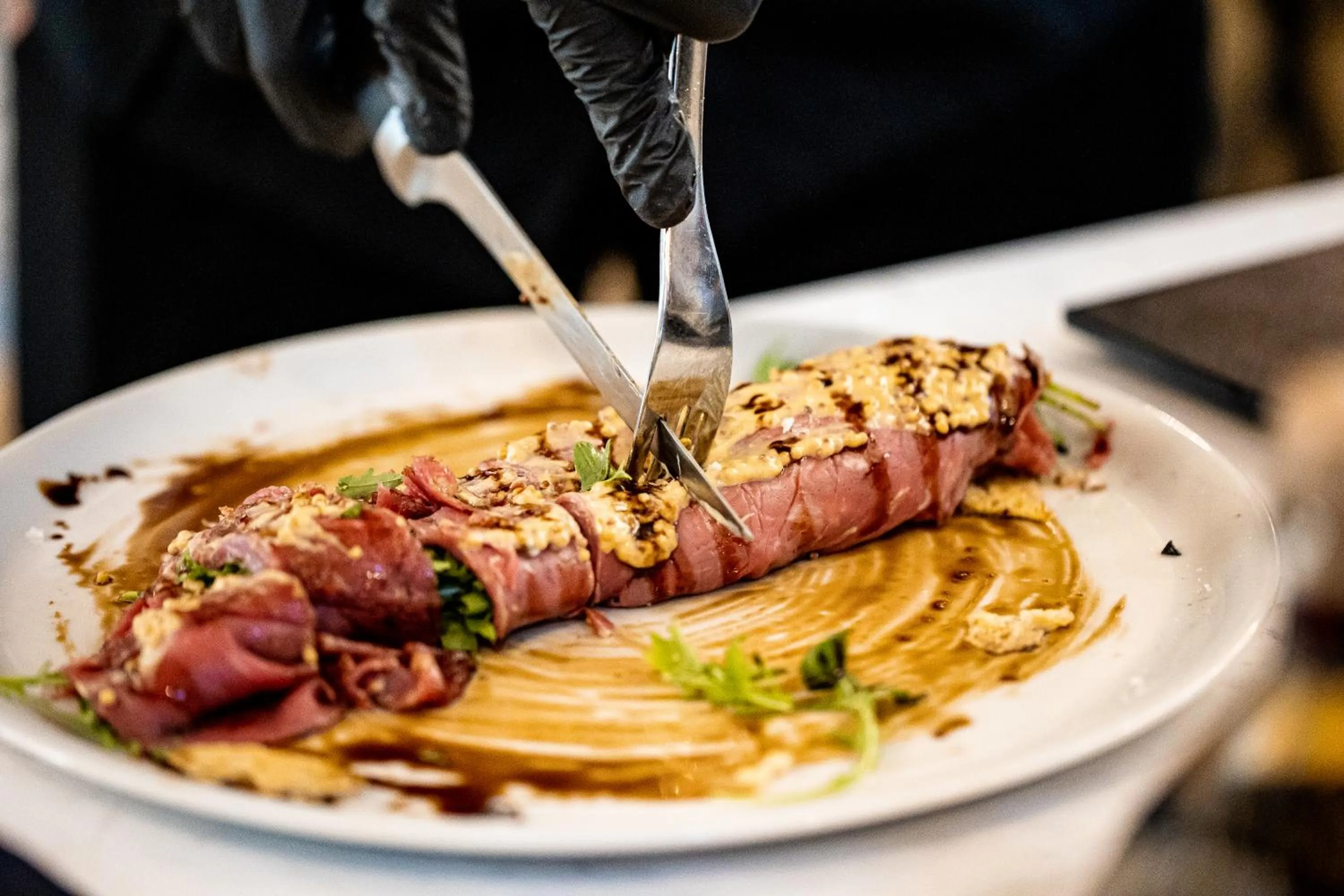 Restaurant/places to eat in Union Plaza Hotel