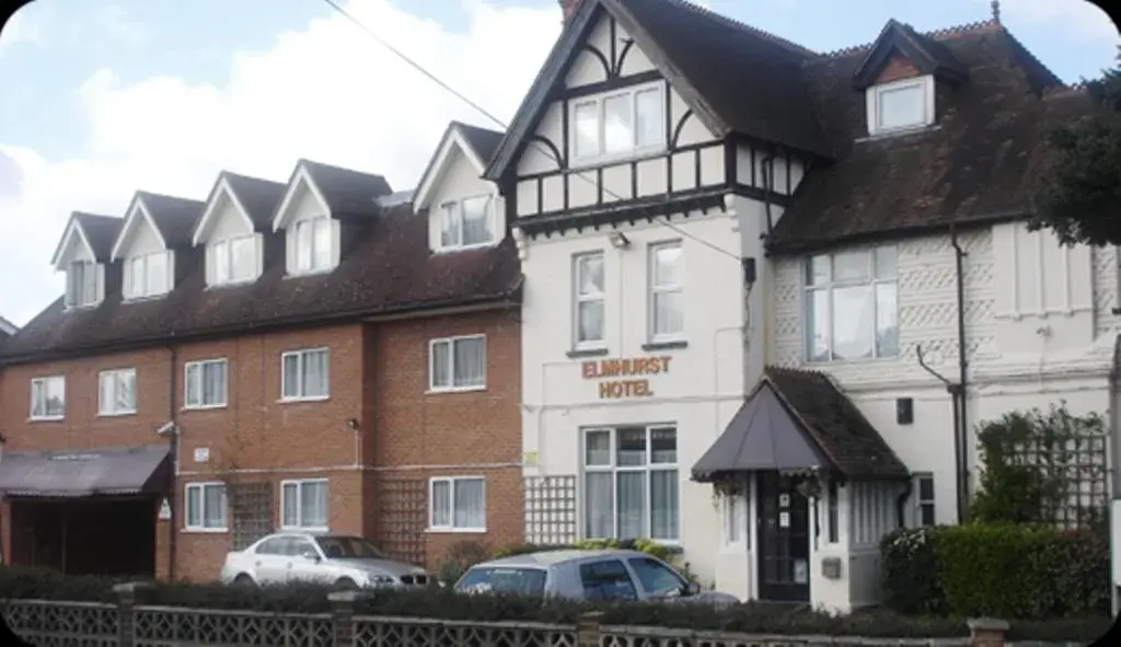 Facade/entrance, Property Building in Elmhurst Hotel