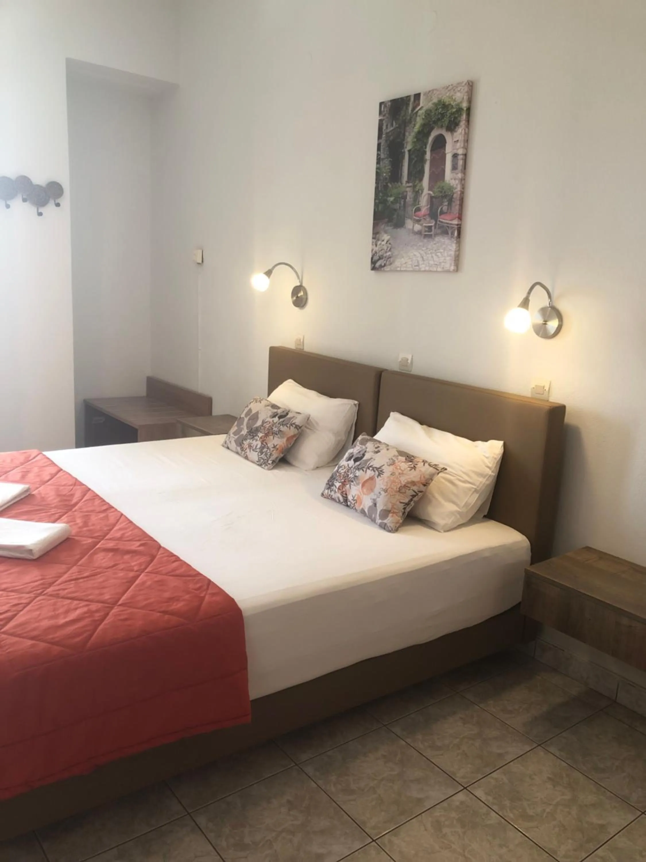 Bed in Chrisanthi Studios & Apartments
