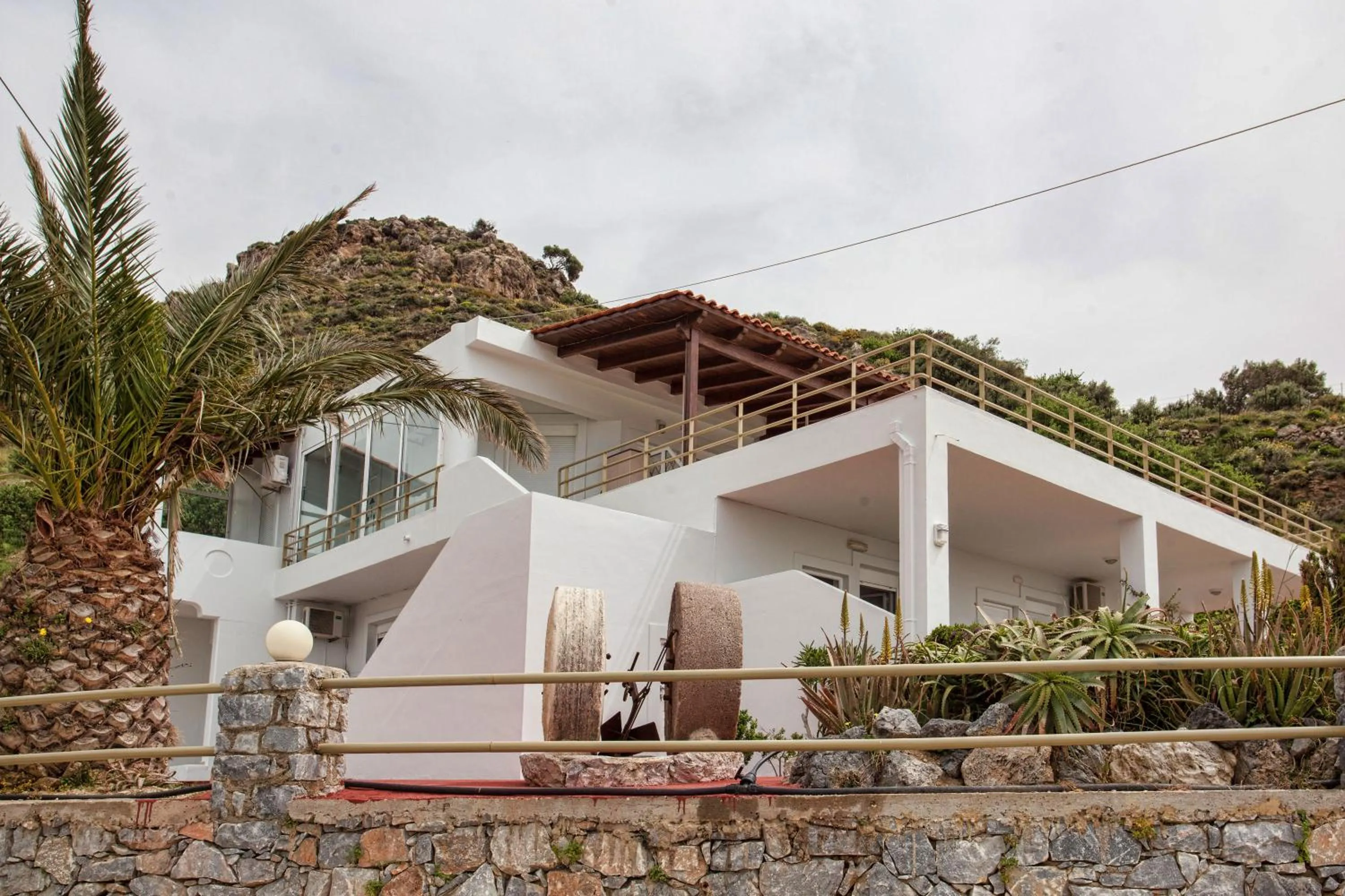 Facade/entrance in Chrisanthi Studios & Apartments