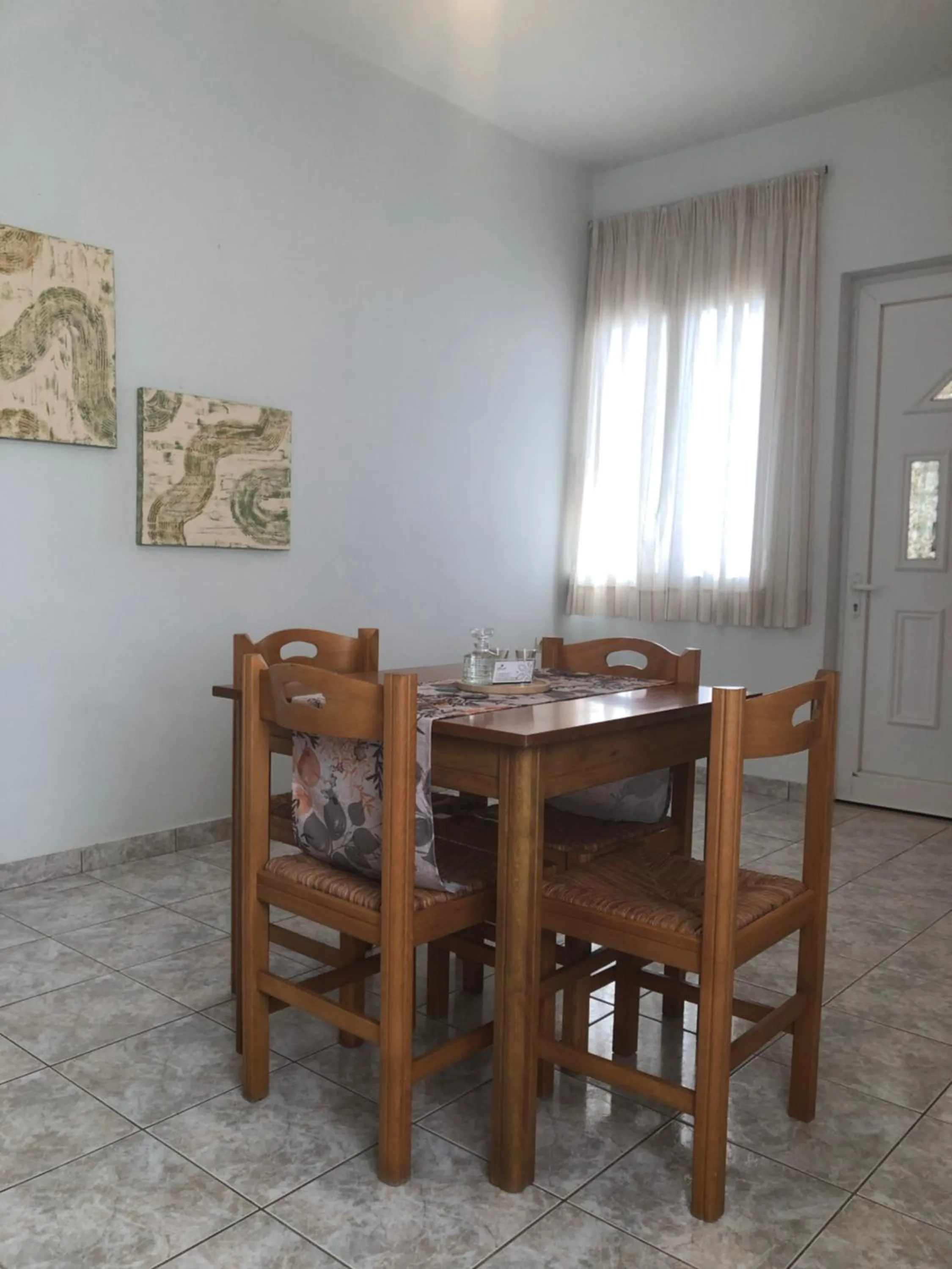 Chrisanthi Studios & Apartments