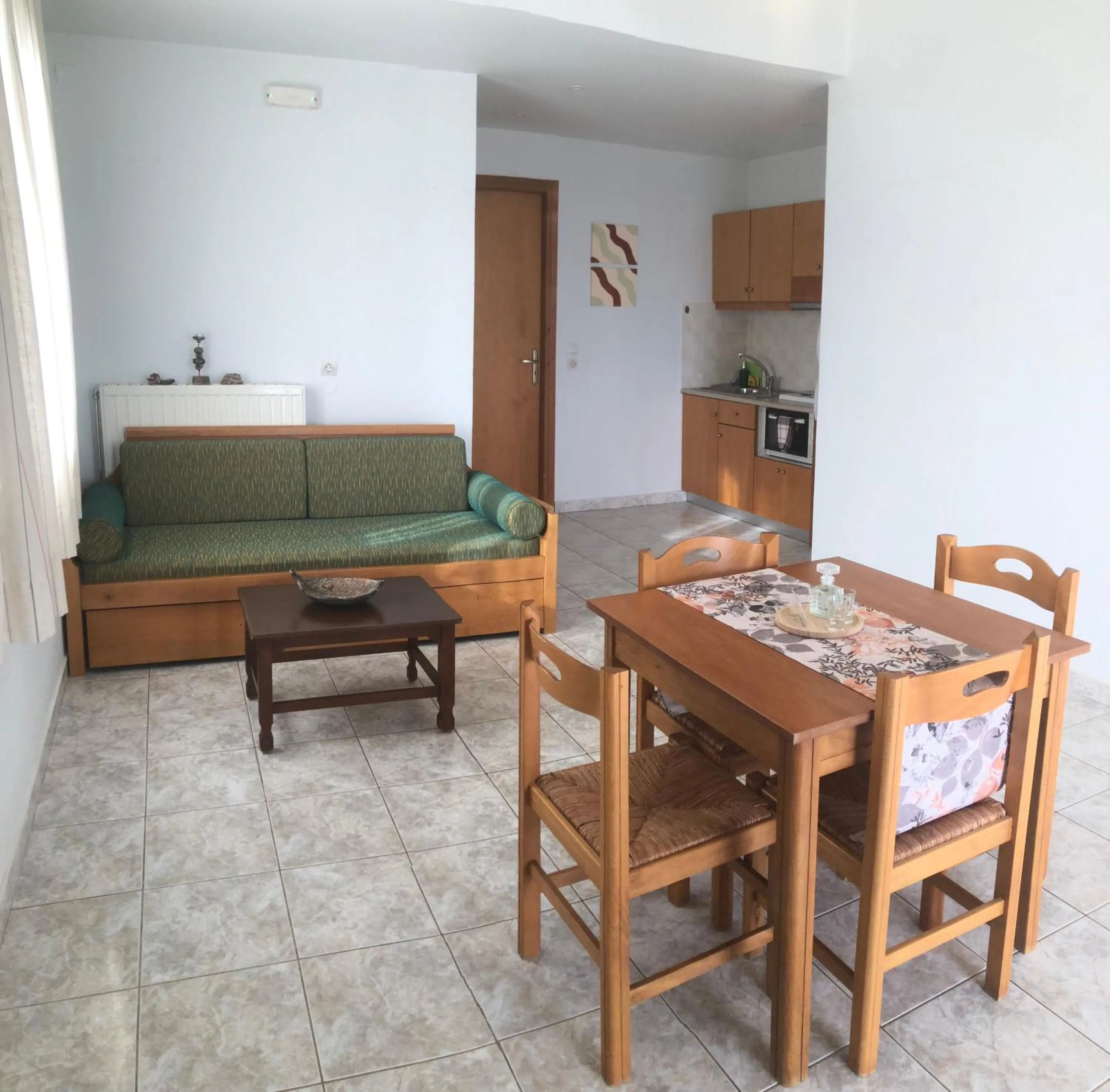 Chrisanthi Studios & Apartments
