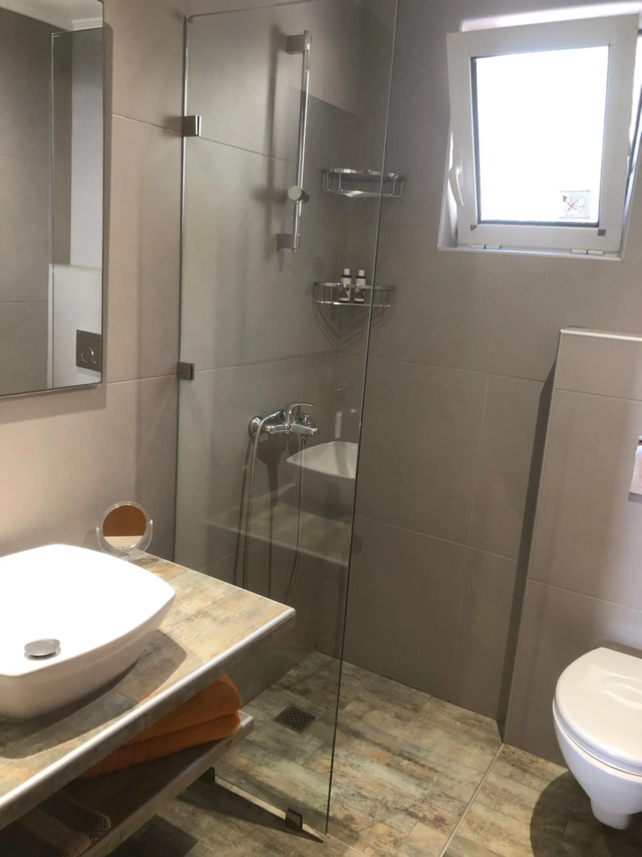 Chrisanthi Studios & Apartments