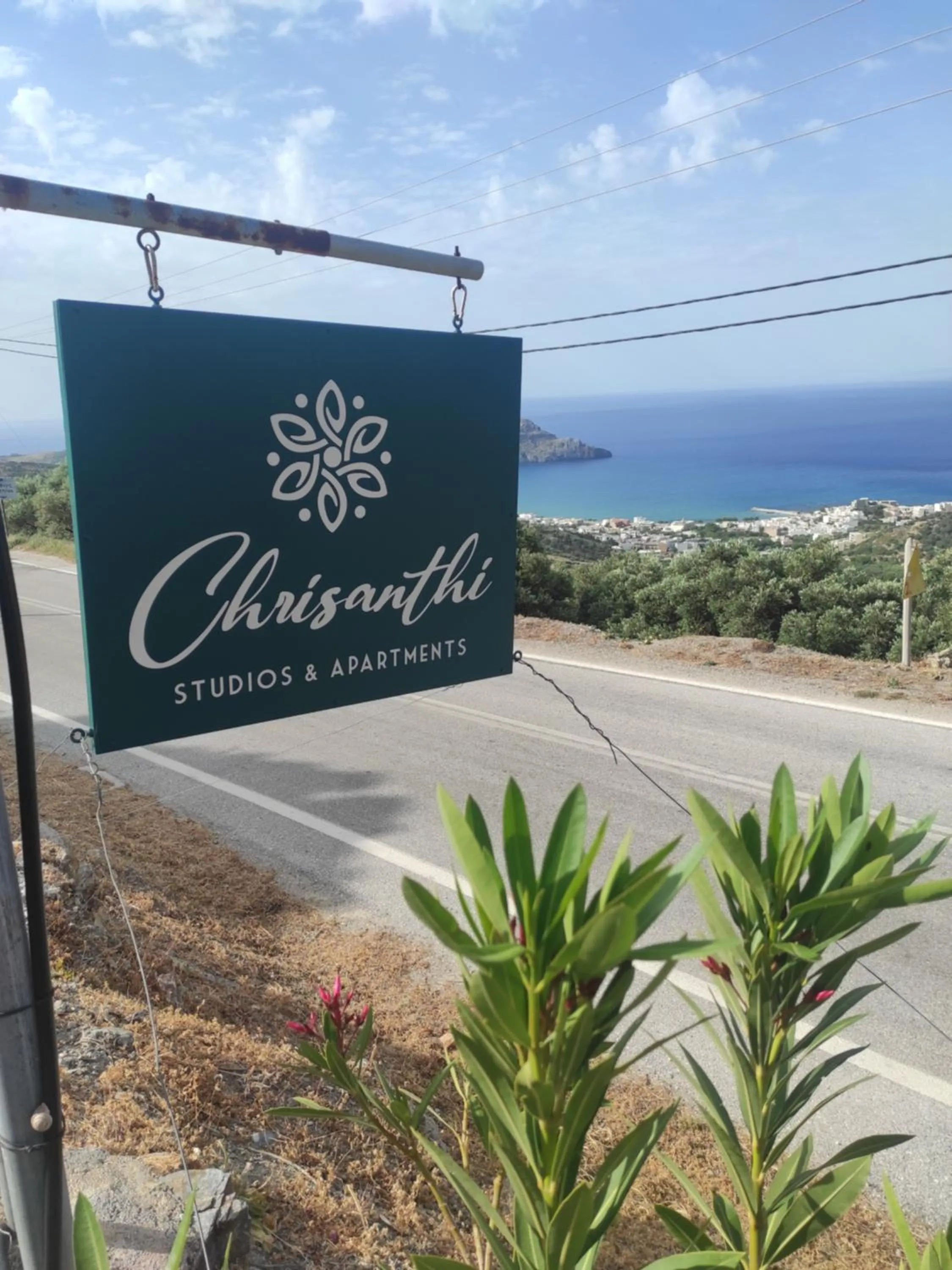 Chrisanthi Studios & Apartments