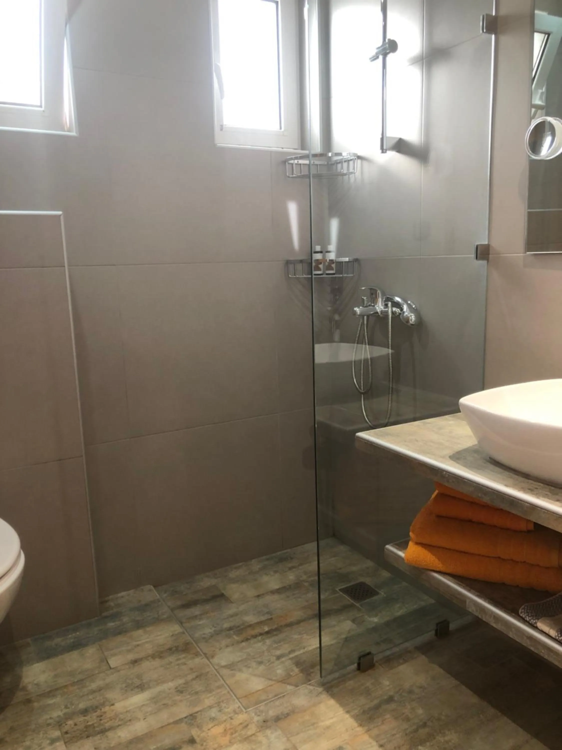 Chrisanthi Studios & Apartments