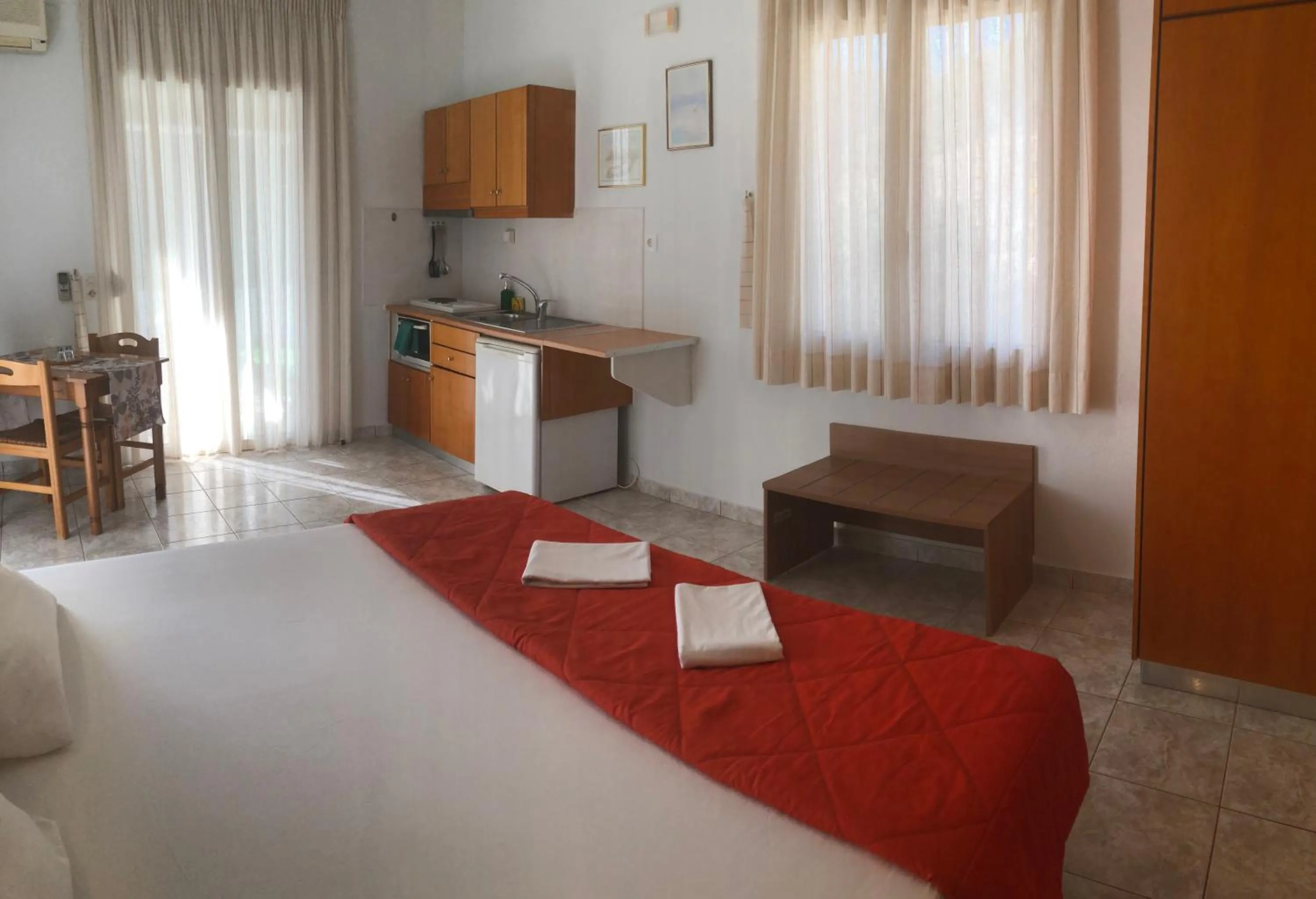 Bedroom, Bed in Chrisanthi Studios & Apartments