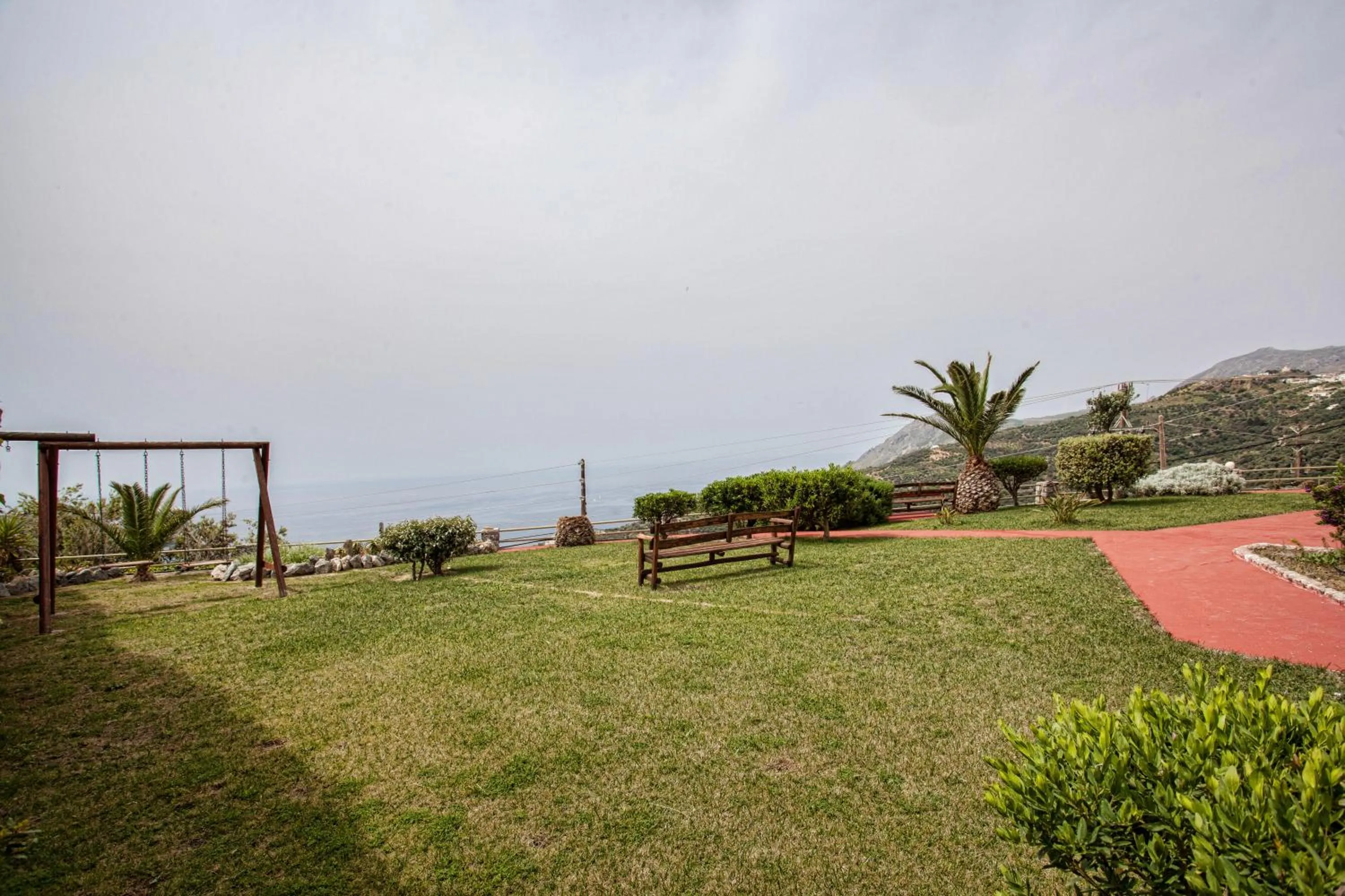 Garden in Chrisanthi Studios & Apartments
