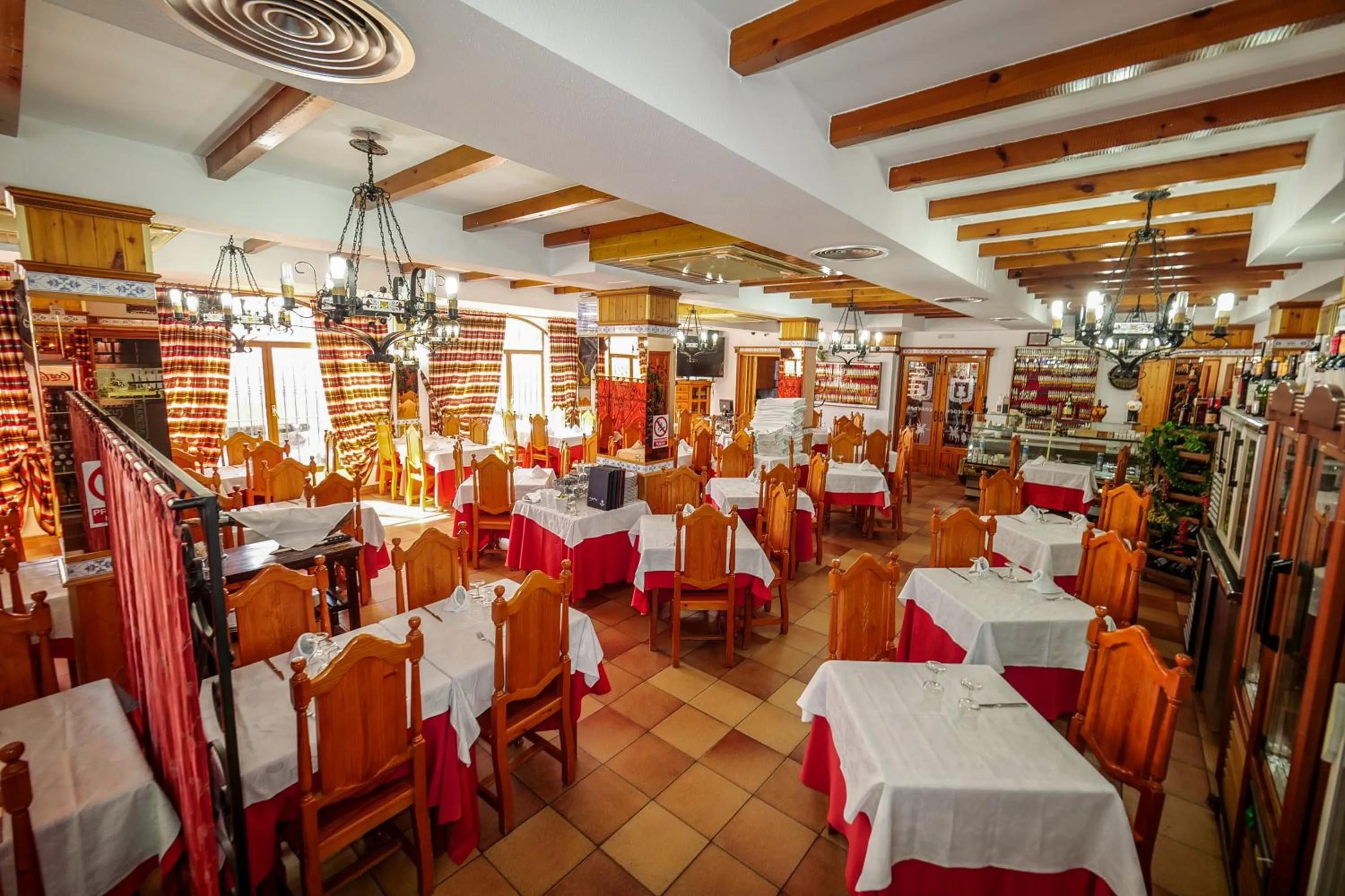 Restaurant/places to eat in Hotel Flor de la Mancha