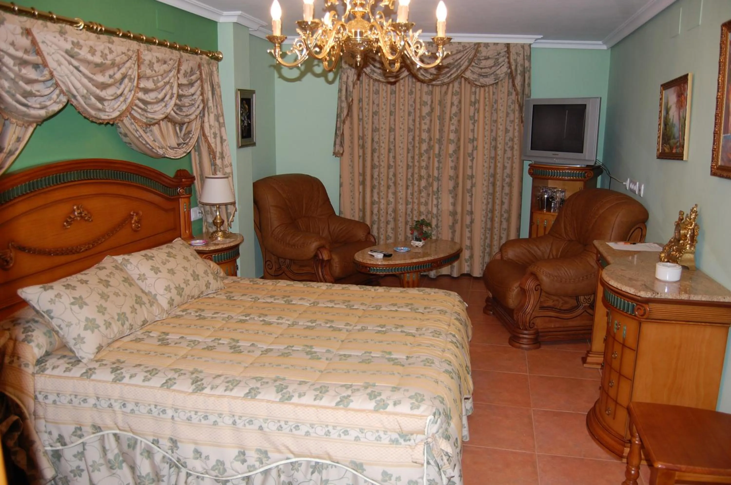 Photo of the whole room, Bed in Hotel Flor de la Mancha