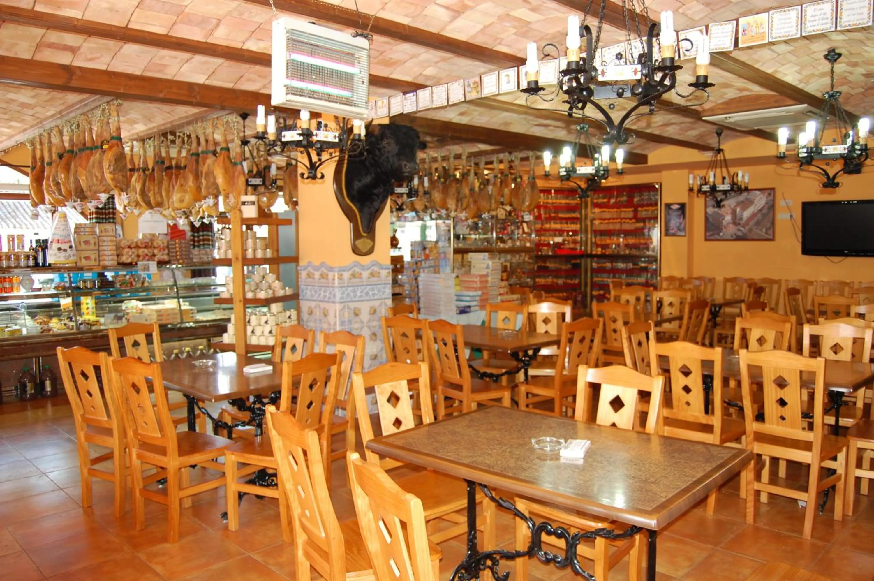 Restaurant/places to eat in Hotel Flor de la Mancha