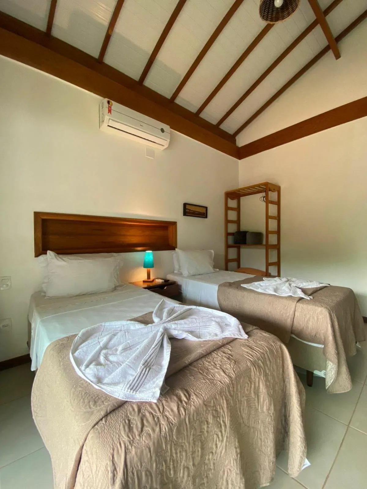 Bed in Pousada Maré
