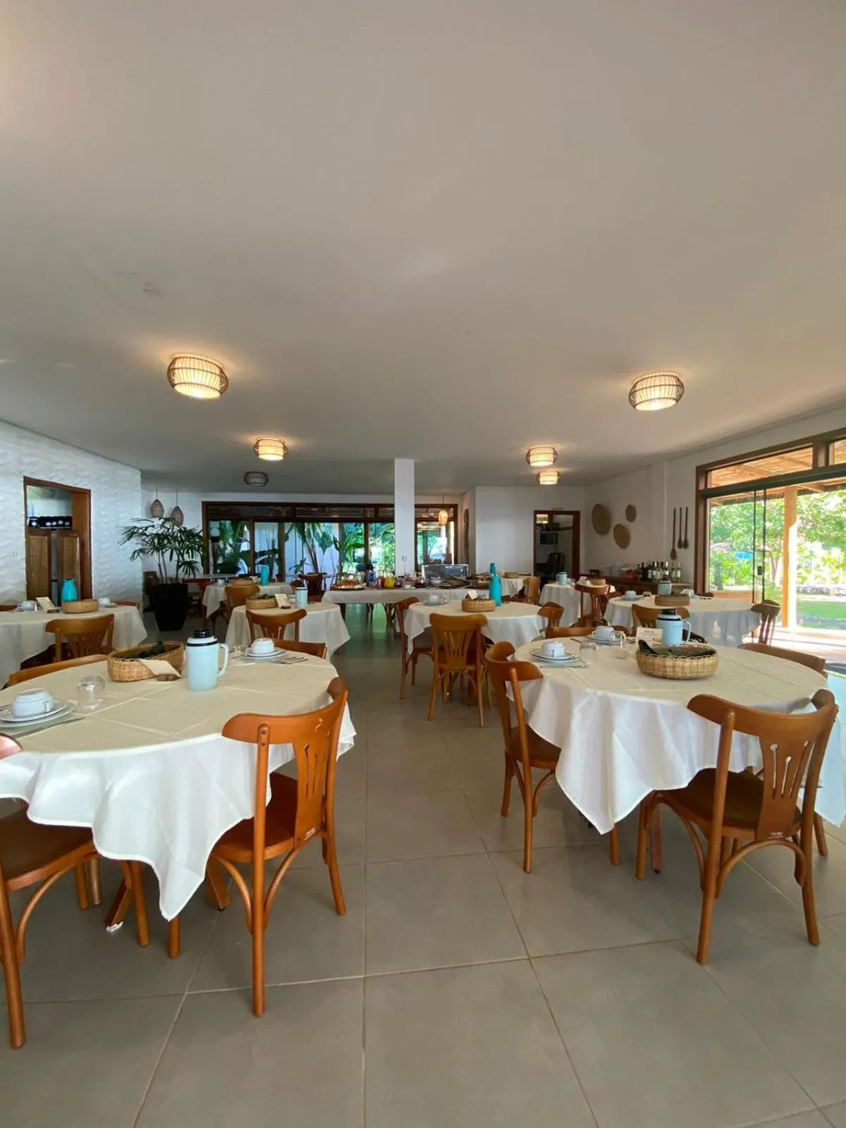 Restaurant/places to eat in Pousada Maré