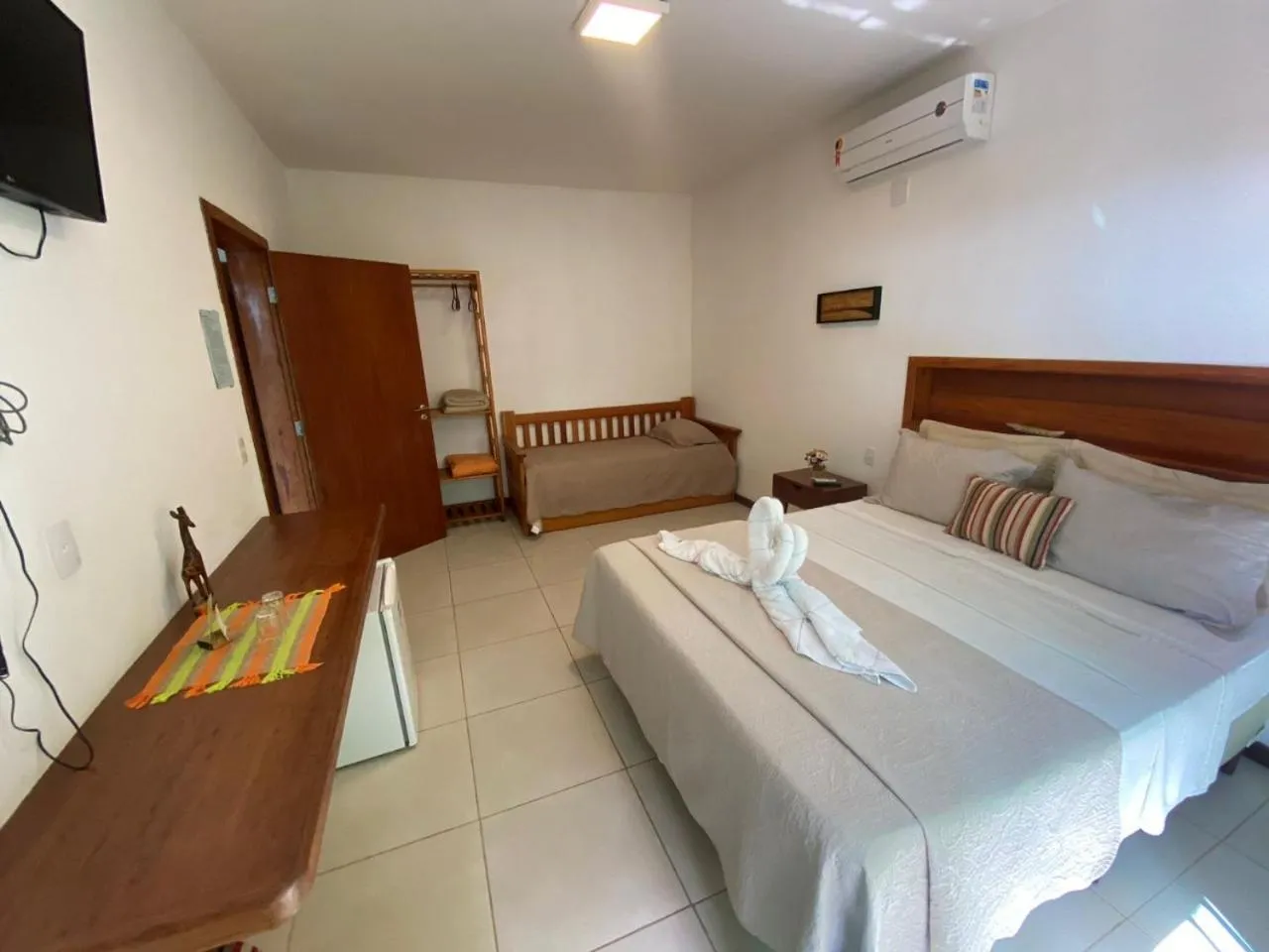 TV and multimedia, Bed in Pousada Maré
