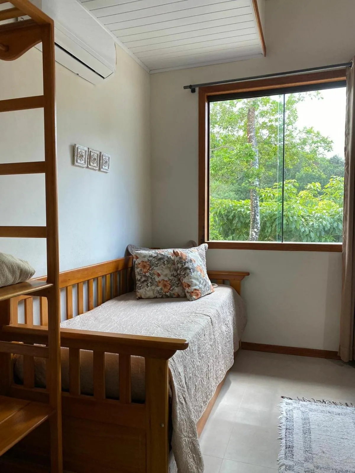 Bed in Pousada Maré