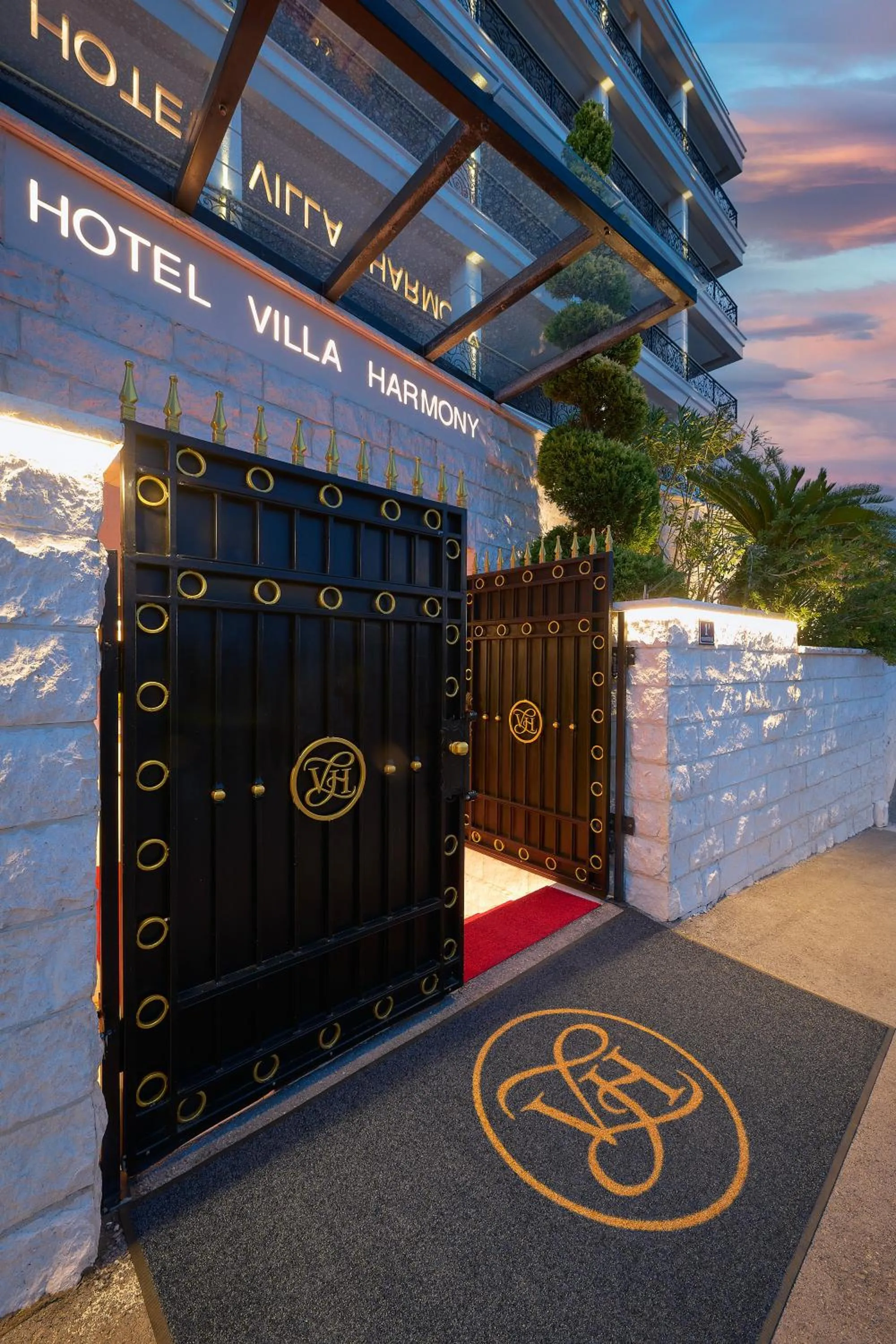 Property building in Hotel Villa Harmony